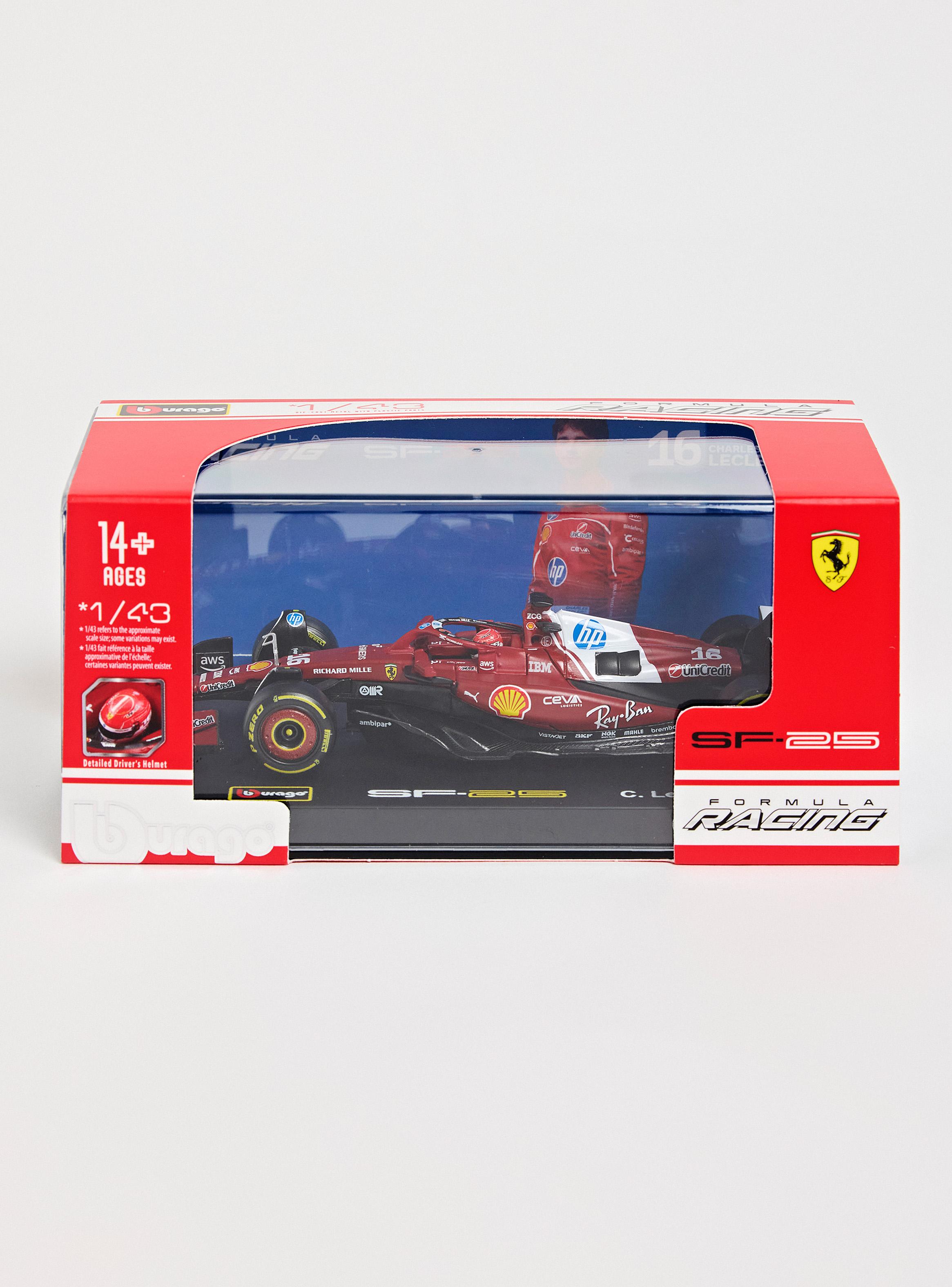 Auto Ferrari SF-25 1:43 Rojo con Casco-3