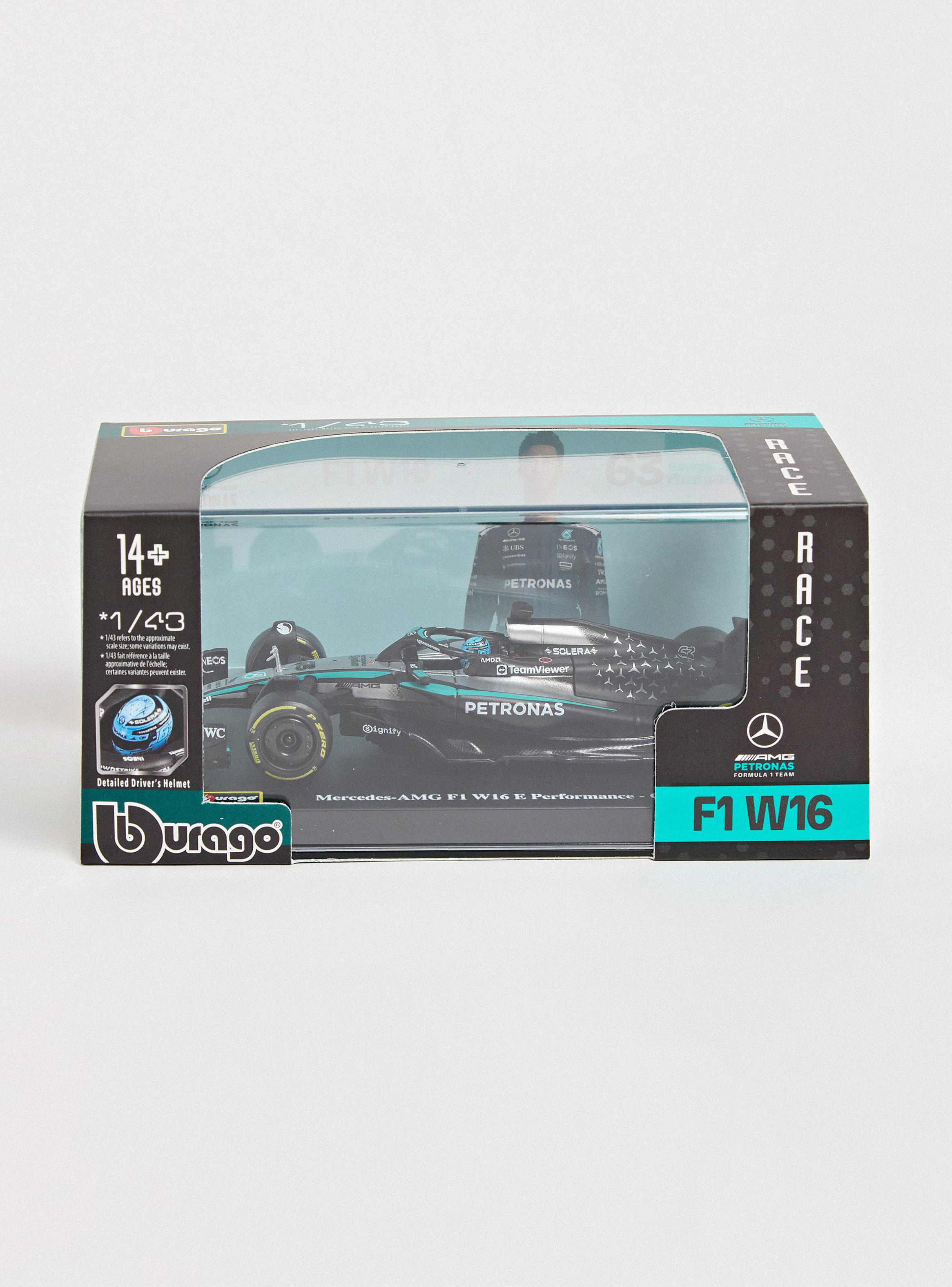 Auto Mercedes-AMG Petronas F1 W16 Team 1:43 con Casco-3