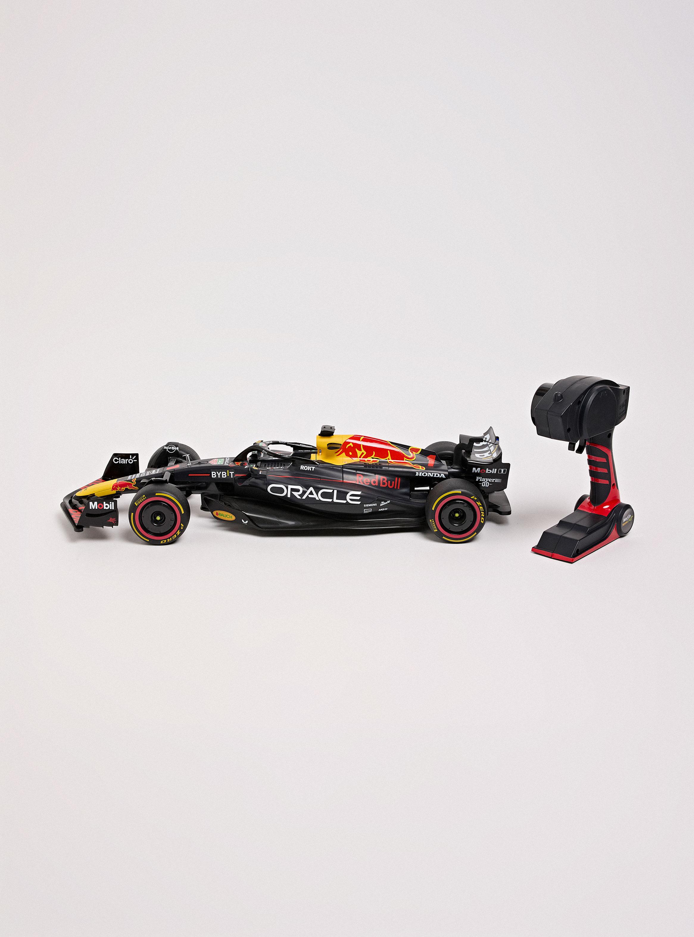 Auto a Control Remoto Oracle RB19 1:10-0