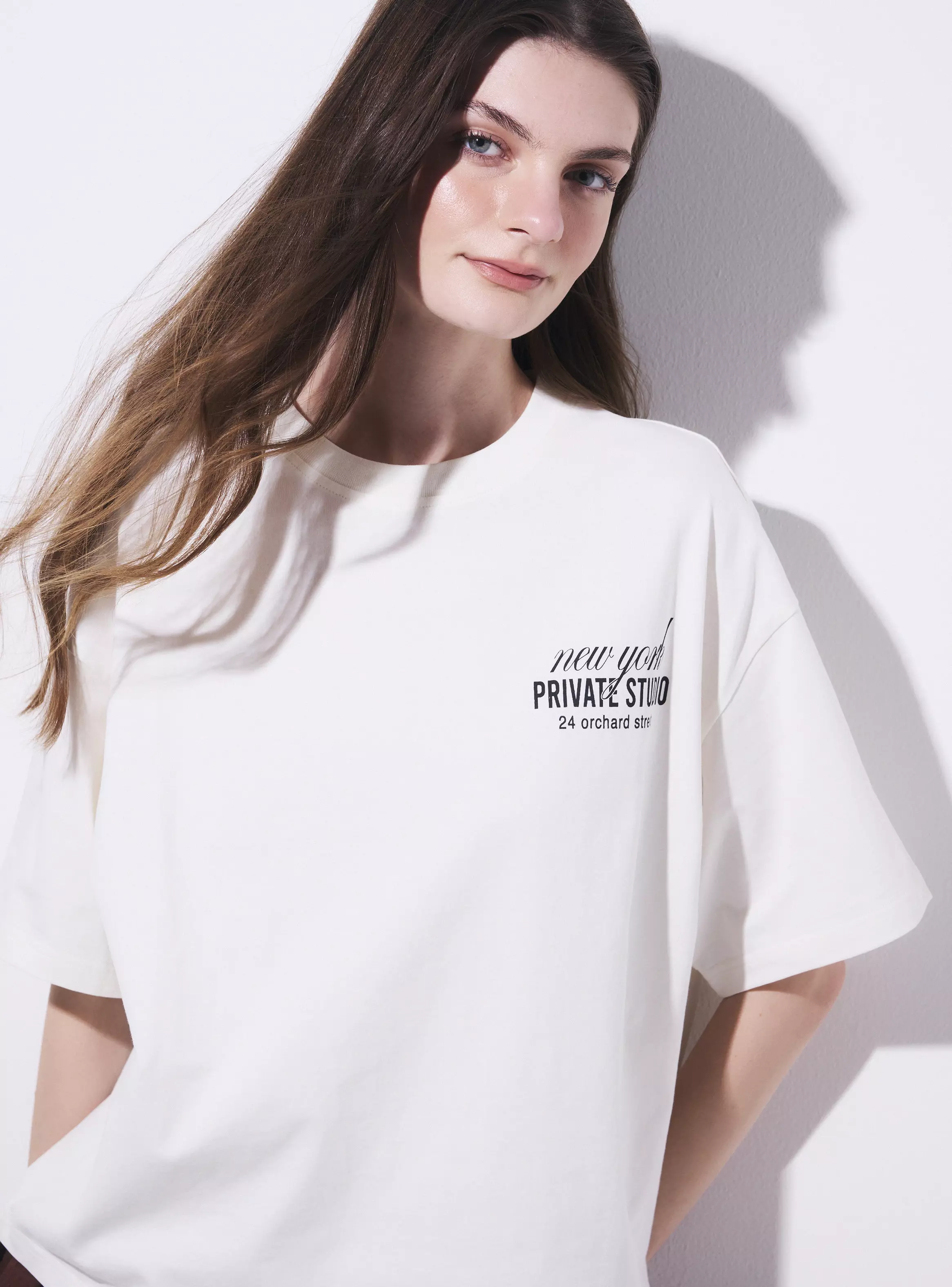 Polera Oversize Estampada Tipografías Manga Corta-2
