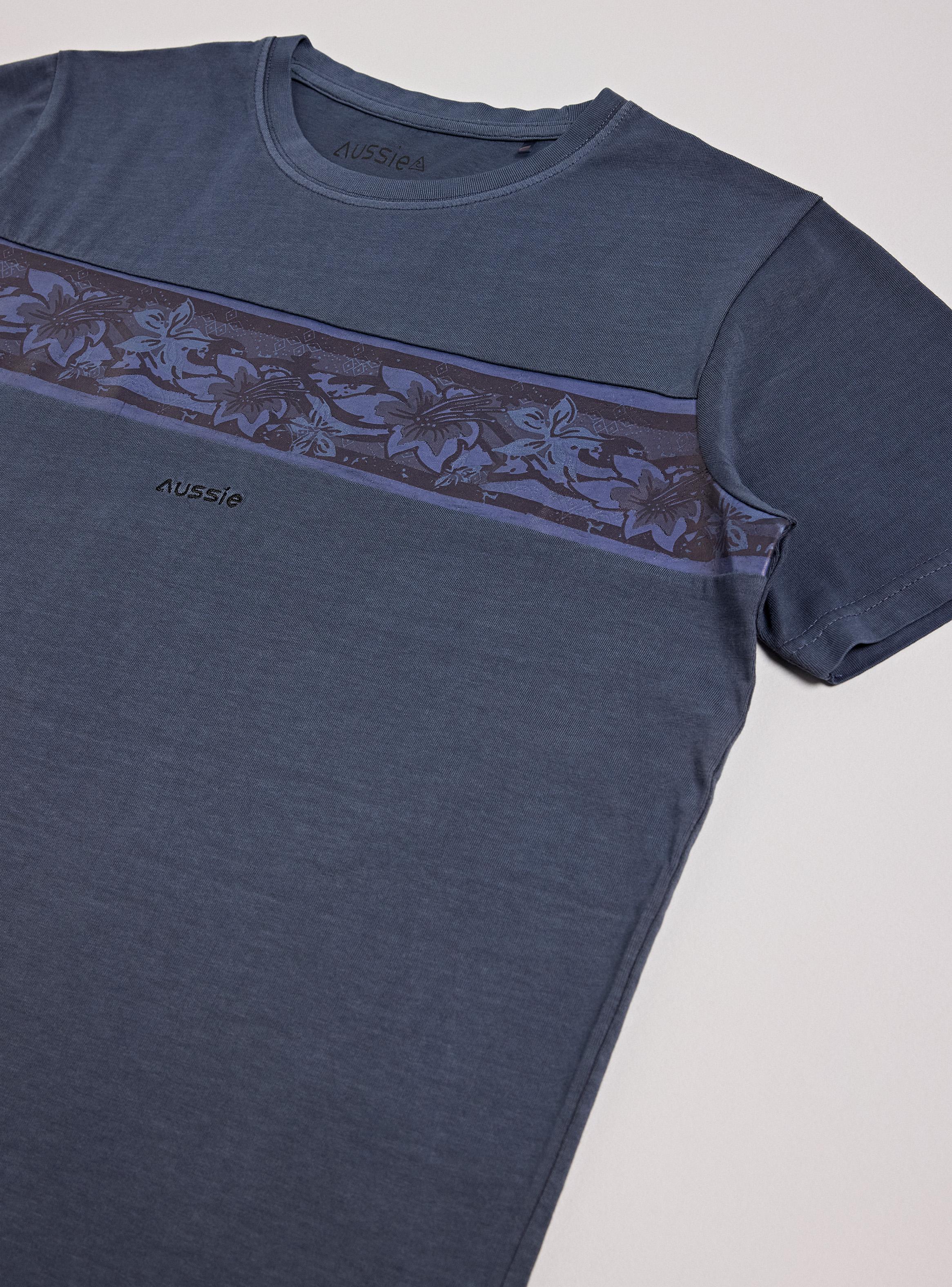 Polera Efecto Desgastado con Franja Diseño Central-3