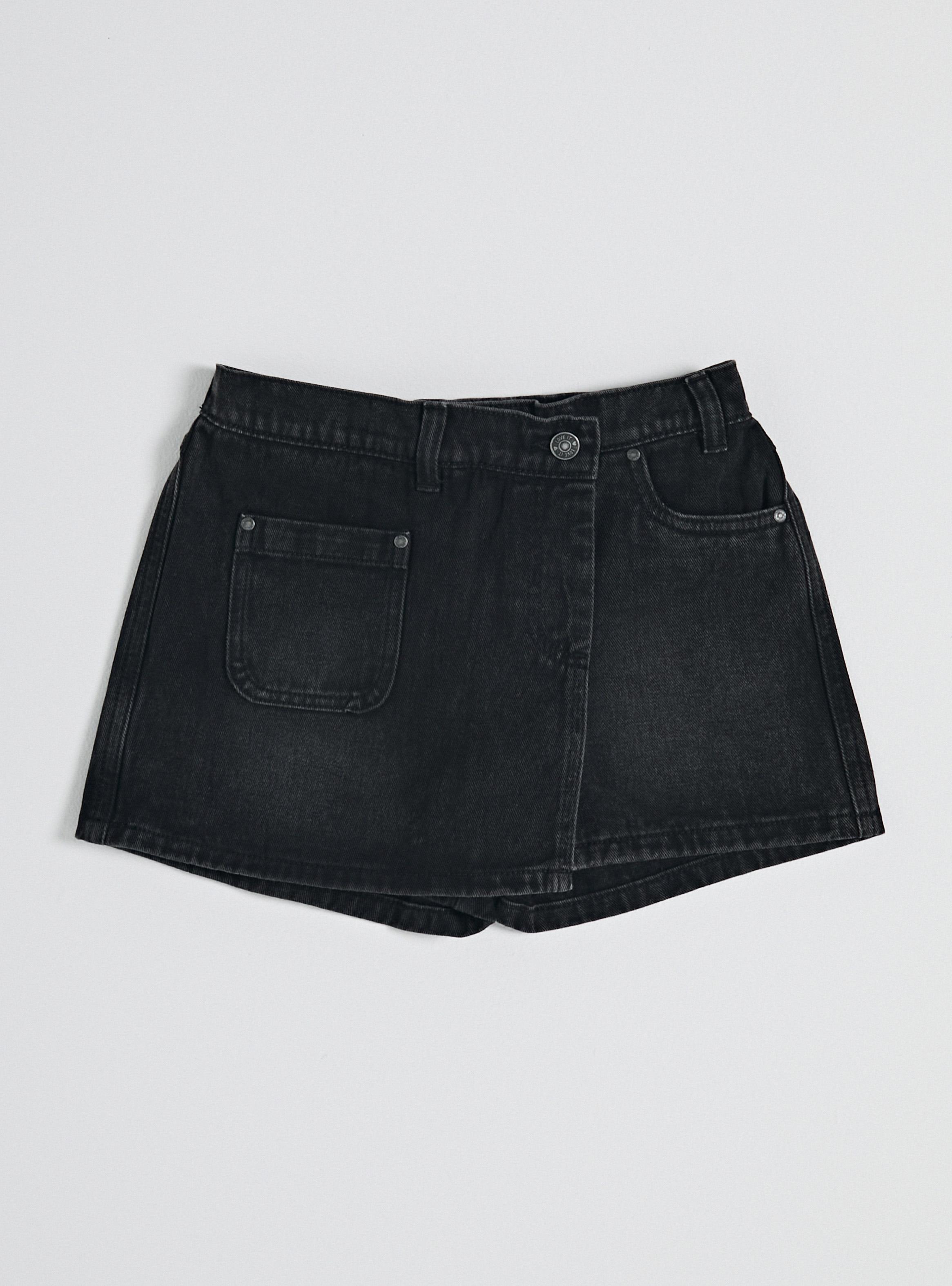 Falda Tipo Short Denim Cruzado con Bolsillo-0