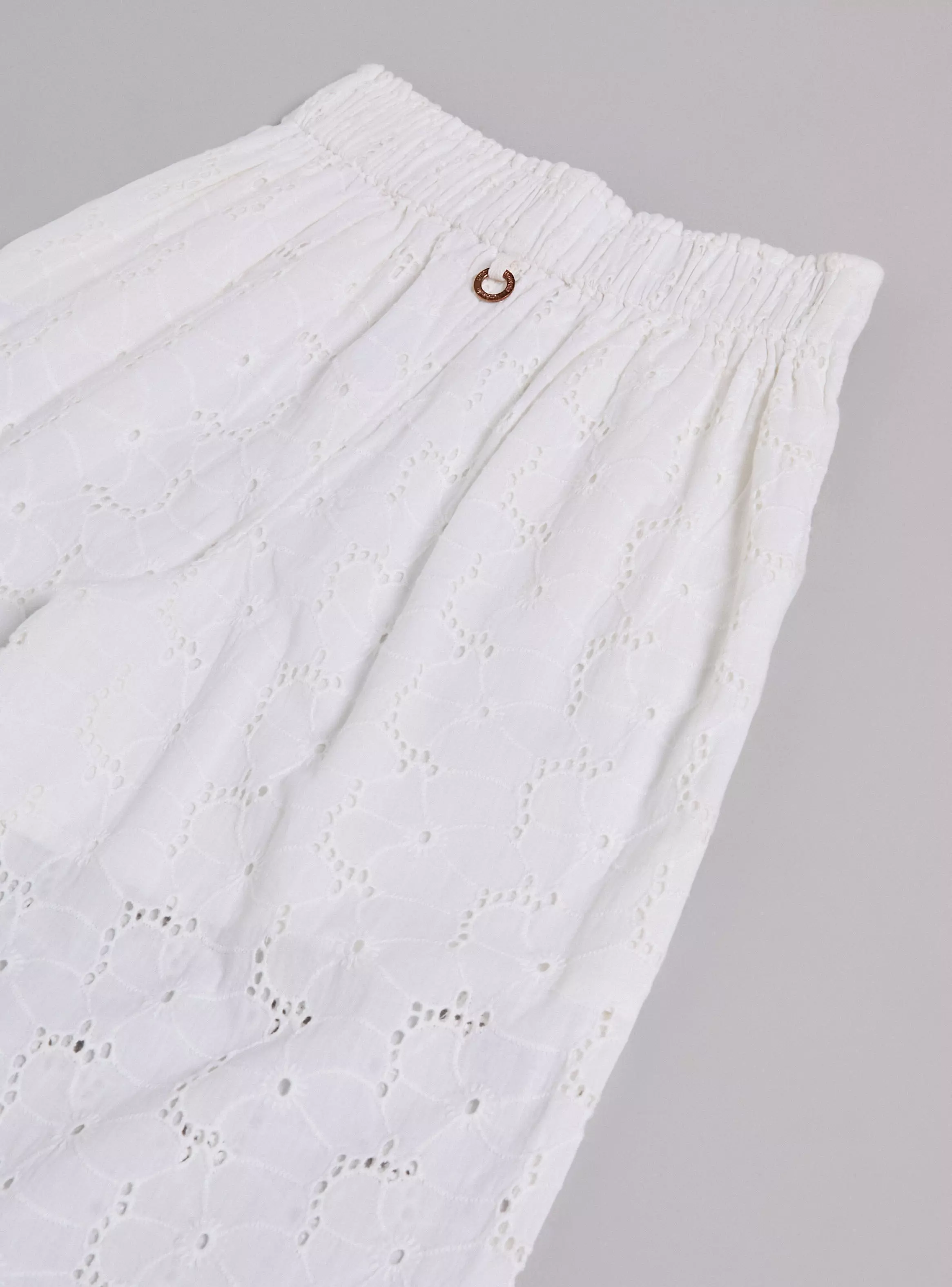 Pantalón con Broderie y Costuras India Flúor-2