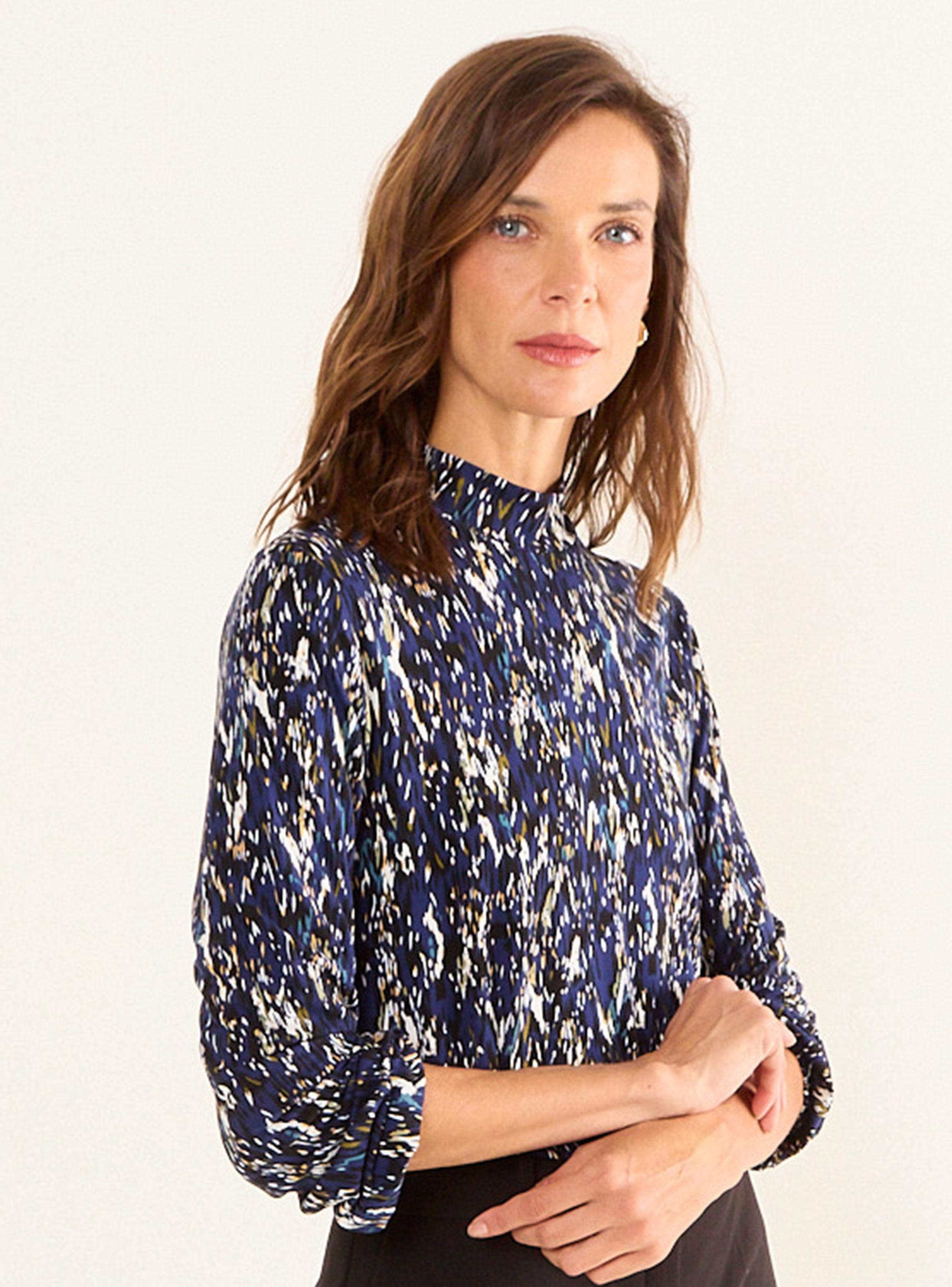 Polera Estampada Cuello Alto-2