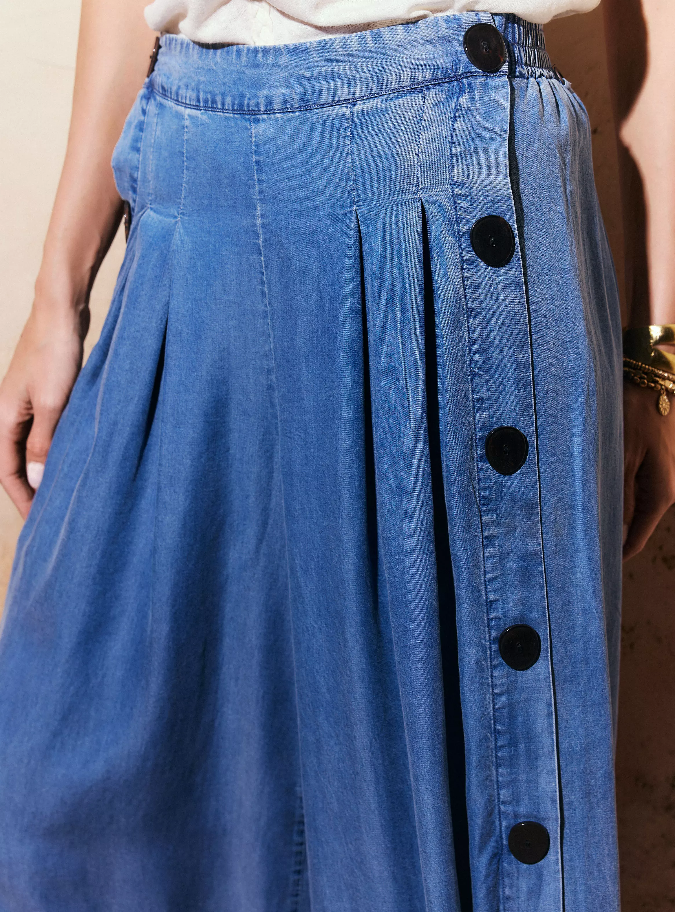 Pantalón Ancho Look Denim Botones a los Costados-2