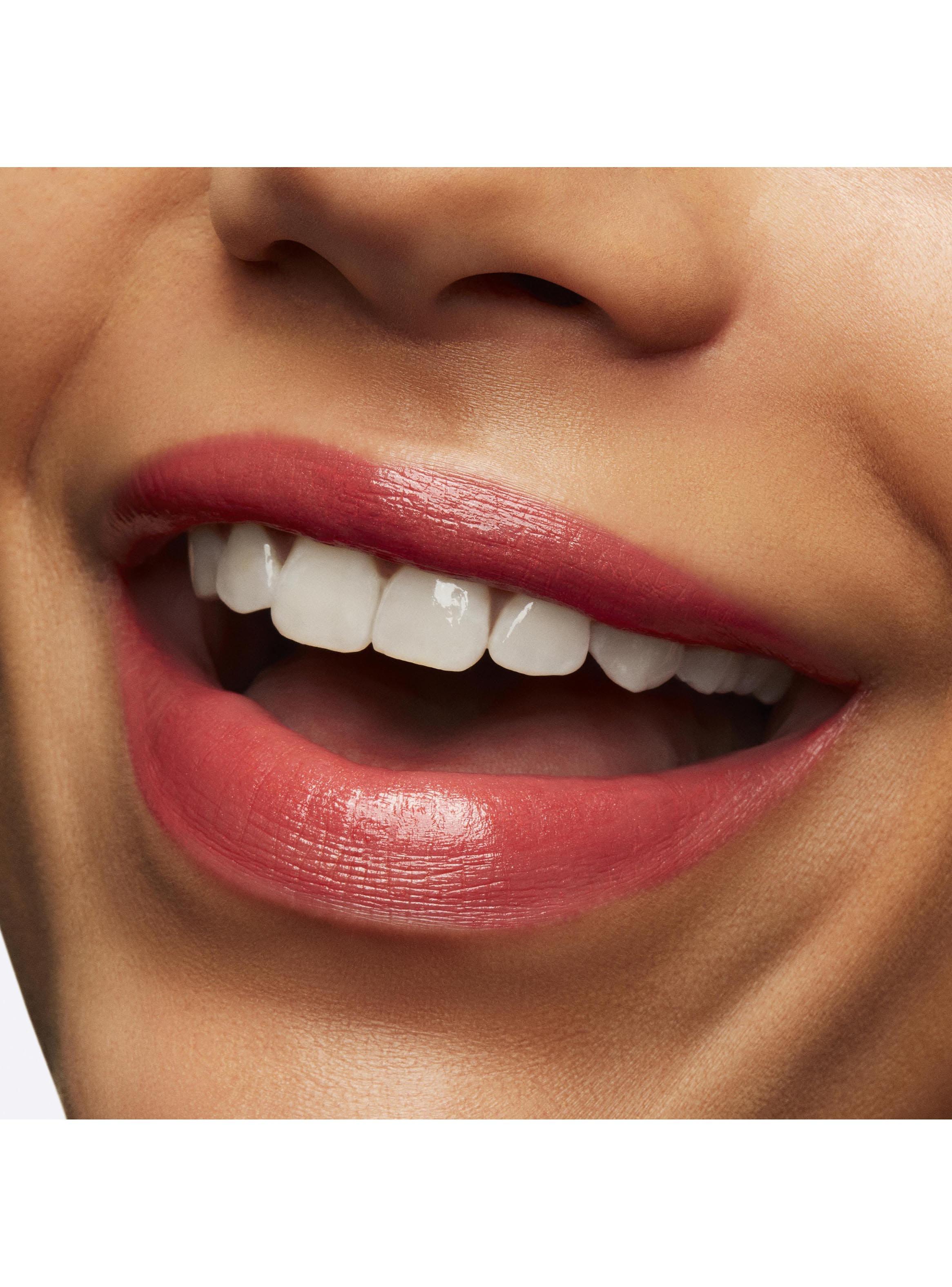 Labial Lustreglass Sheer-Shine Gummy Bare 3.5 g-2
