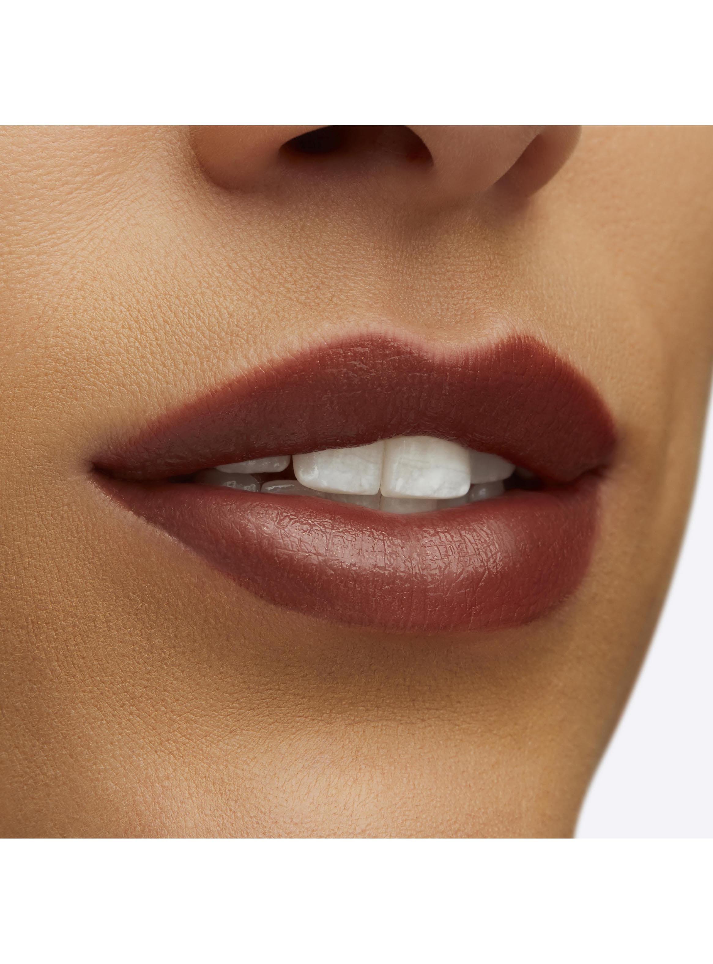 Labial Lustreglass Sheer-Shine I Deserve This  3.5 g-2