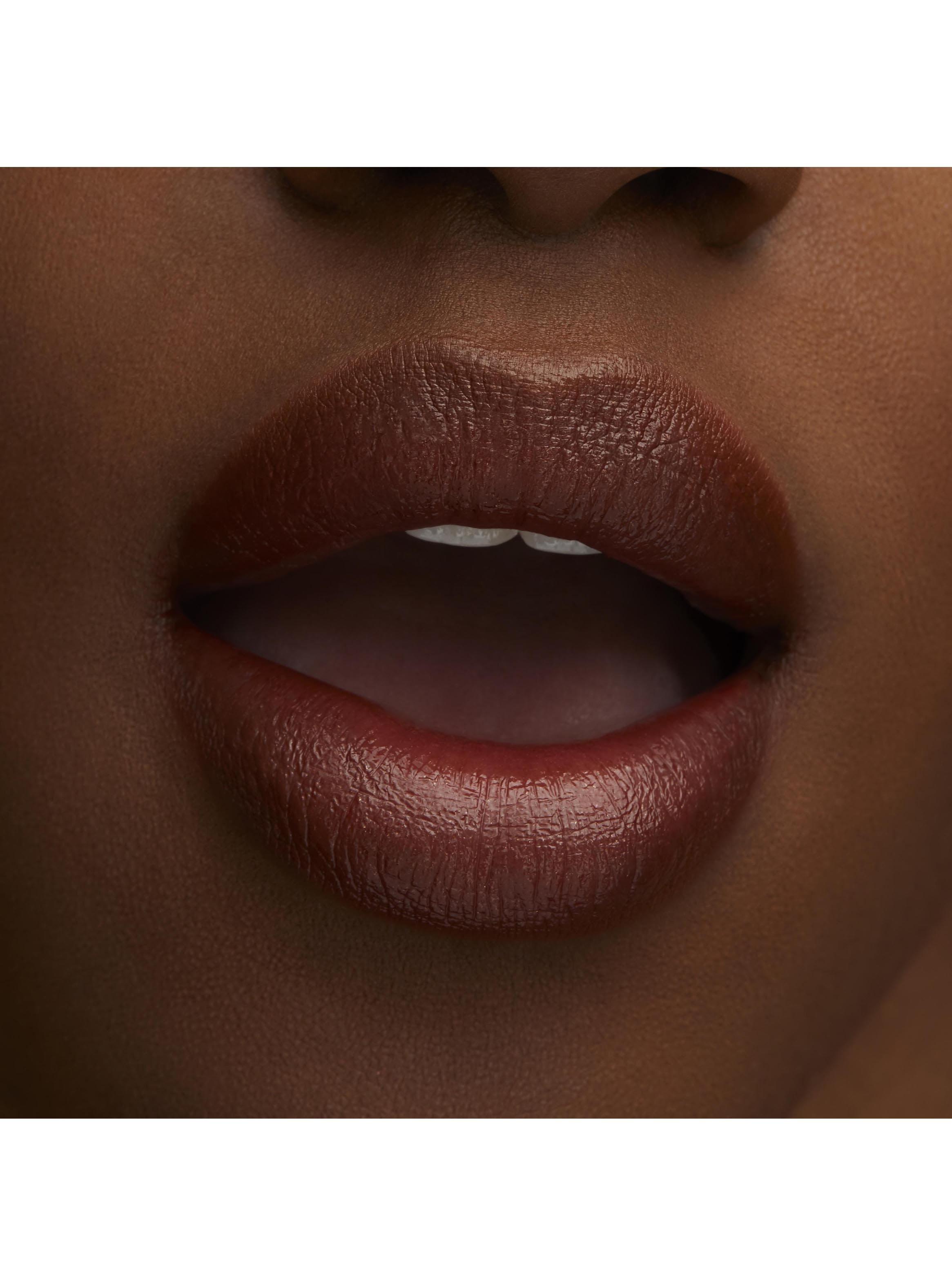 Labial Lustreglass Sheer-Shine I Deserve This  3.5 g-4
