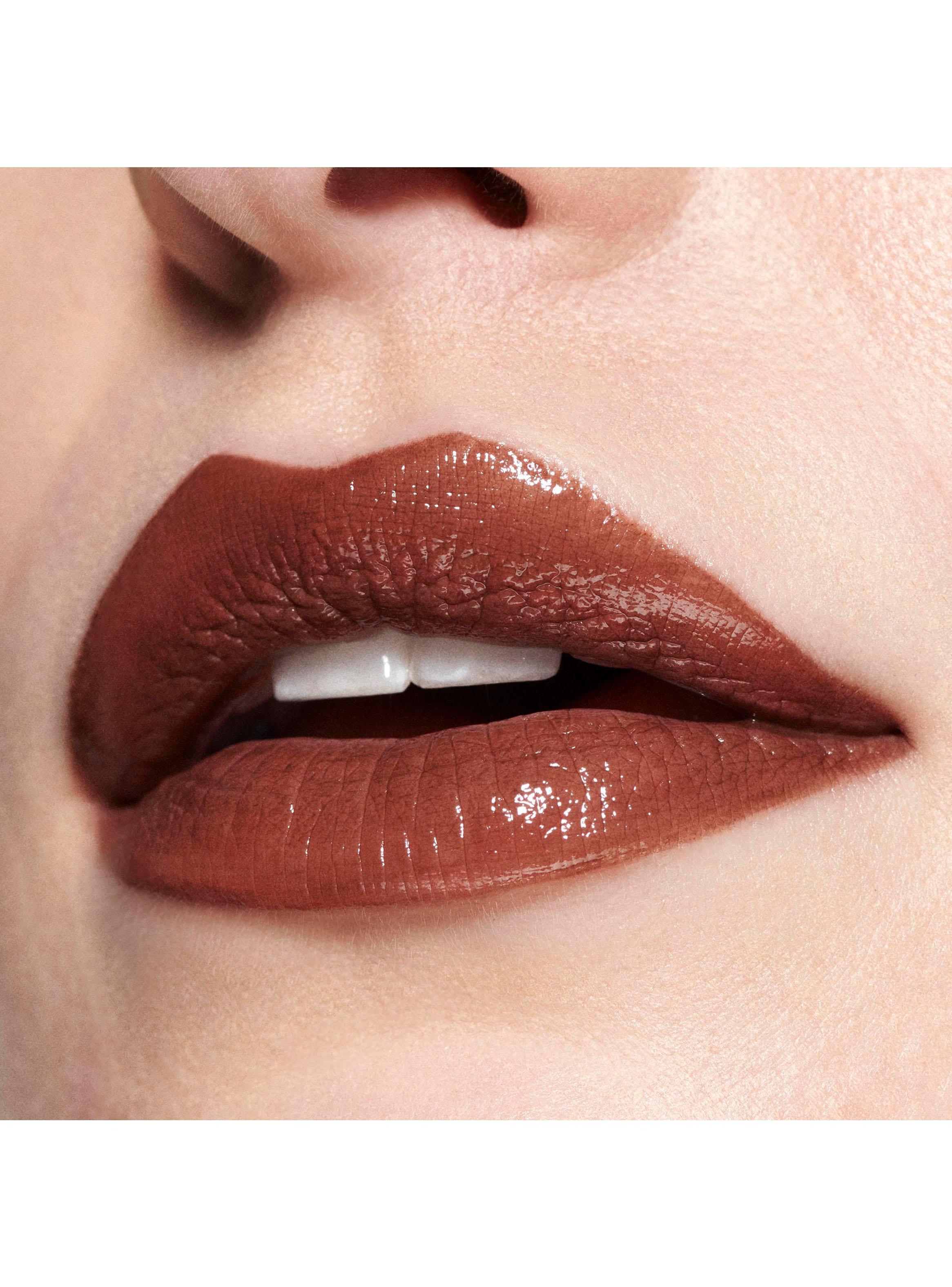 Labial Lustreglass Sheer-Shine Uncensored 3.5 g-3