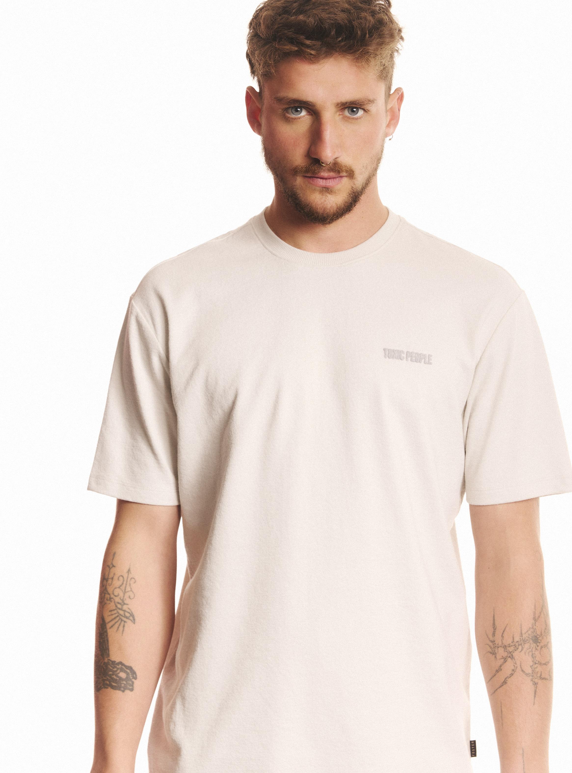 Polera Relajada Estampado Elevado-2