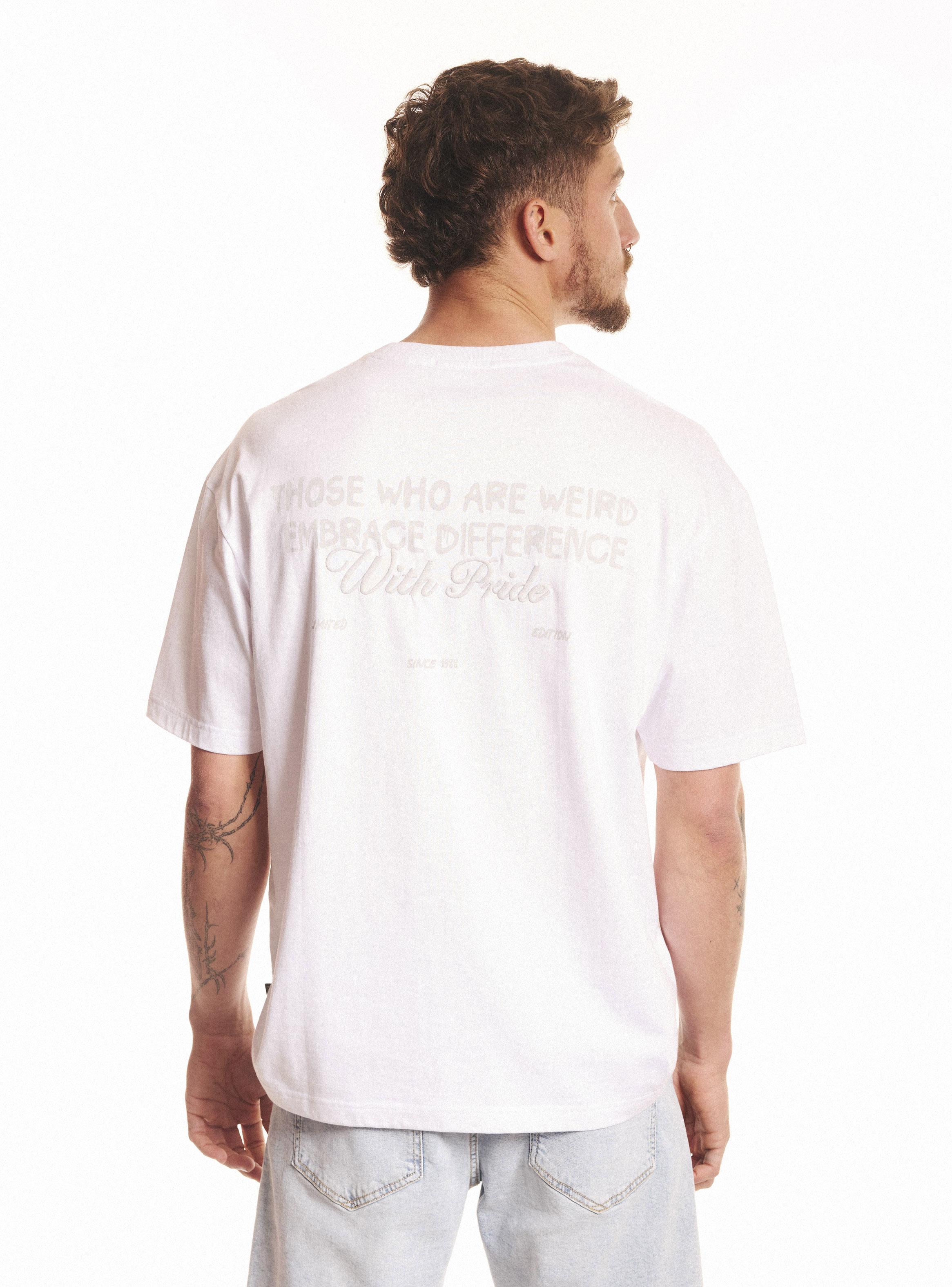 Polera Oversize Estampado y Bordado en Espalda-1