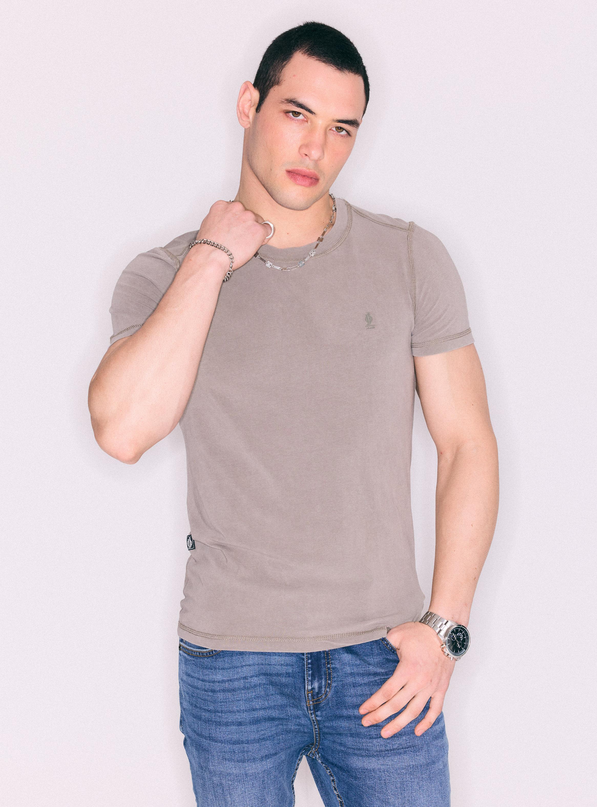 Polera Muscle Fit Lavada-0