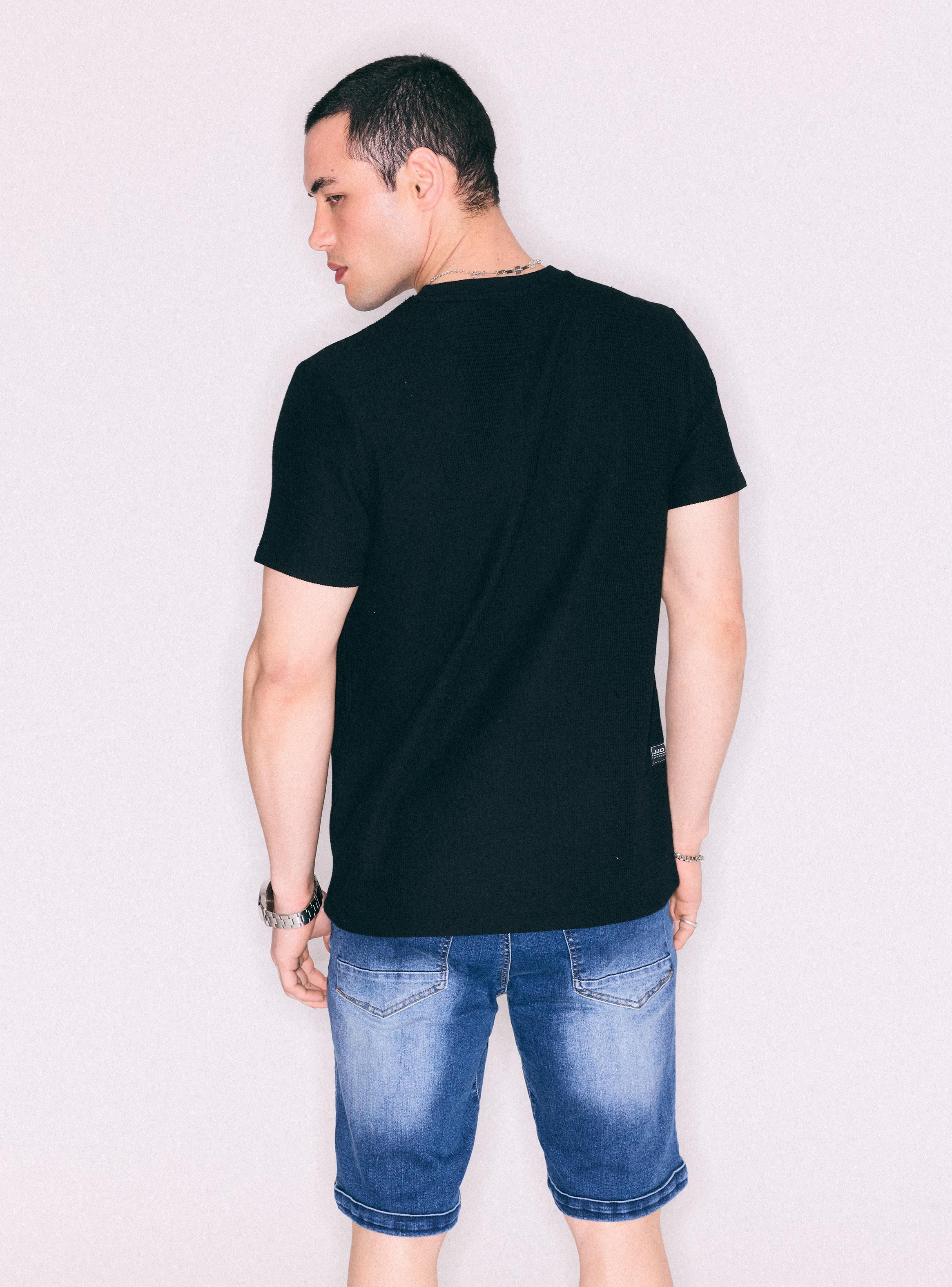 Polera Long Fit Tela Texturada Vertical Borde recto​-1