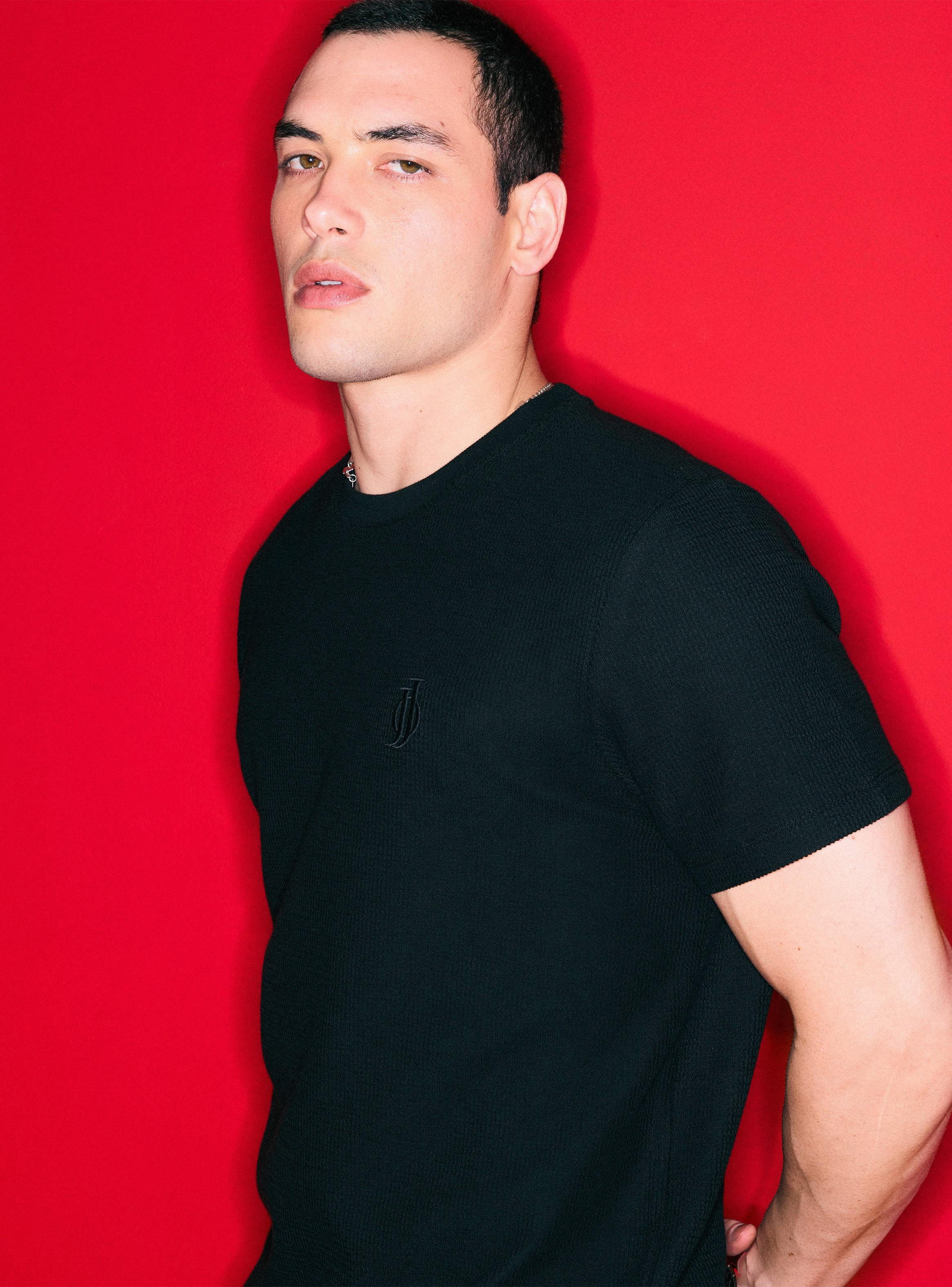 Polera Long Fit Tela Texturada Vertical Borde recto​-2