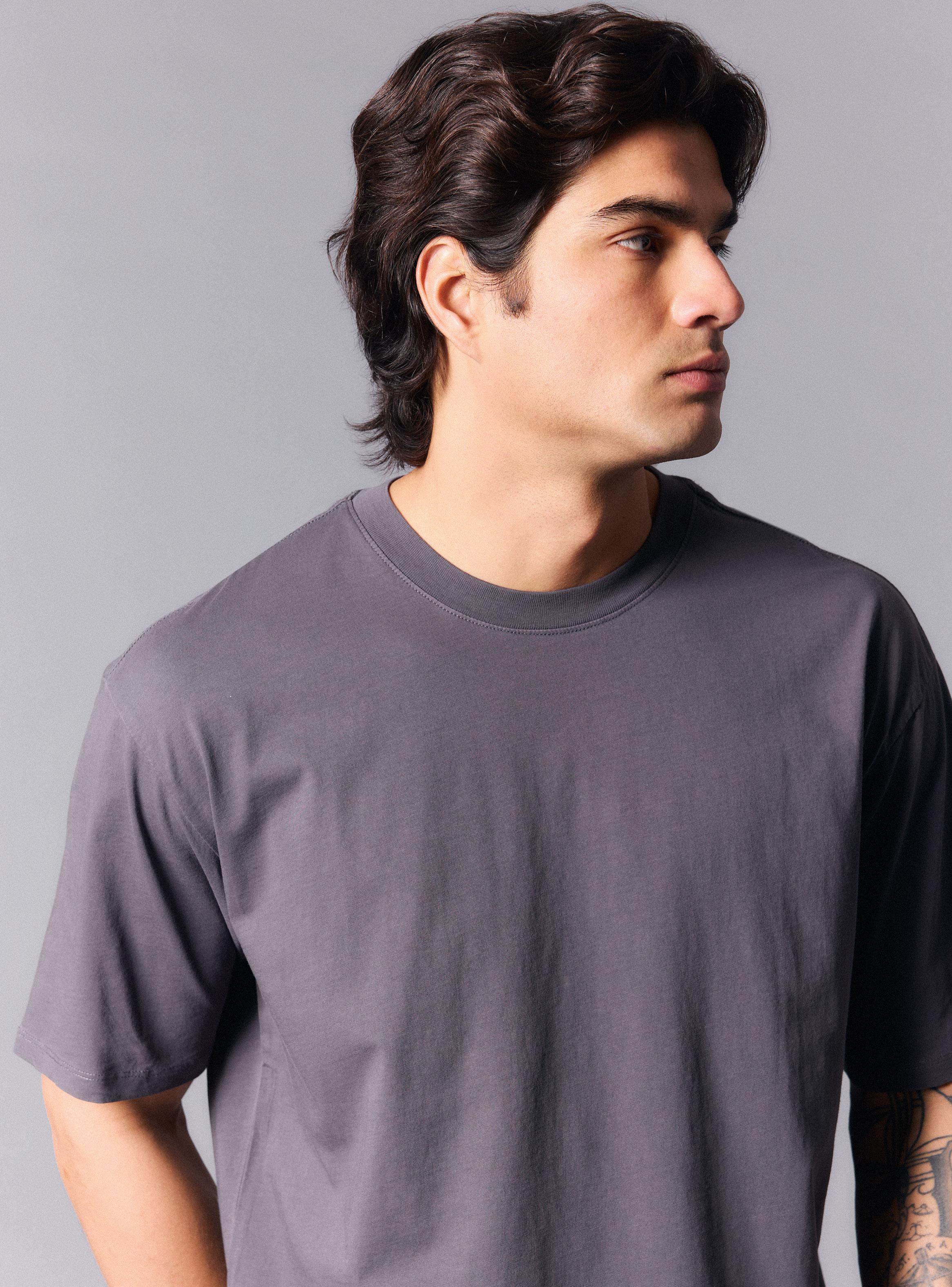 Polera con Estampado Espalda-2