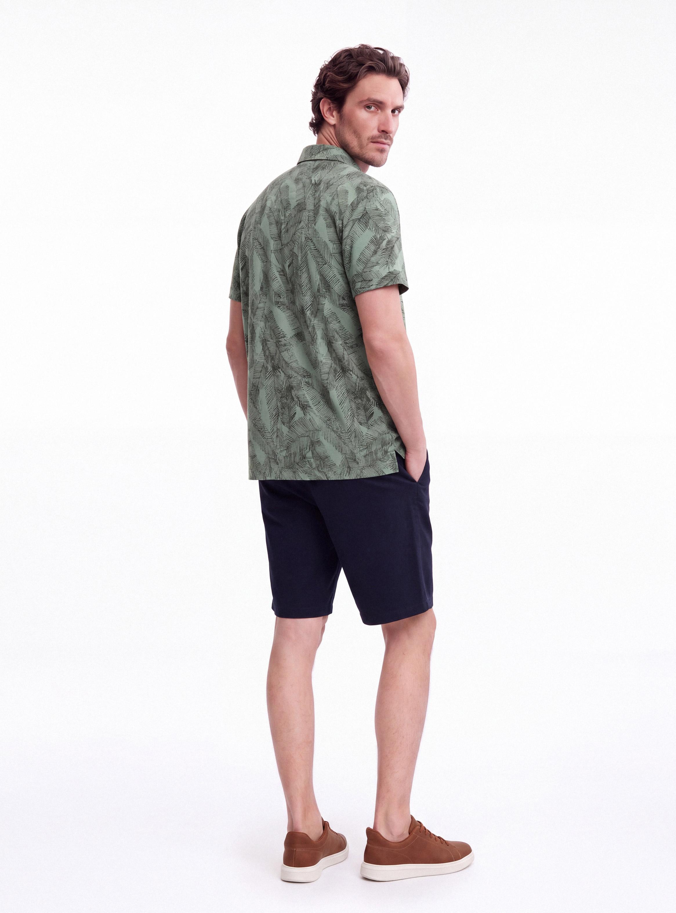 Polera Piqué Cuello Polo con Diseño-5