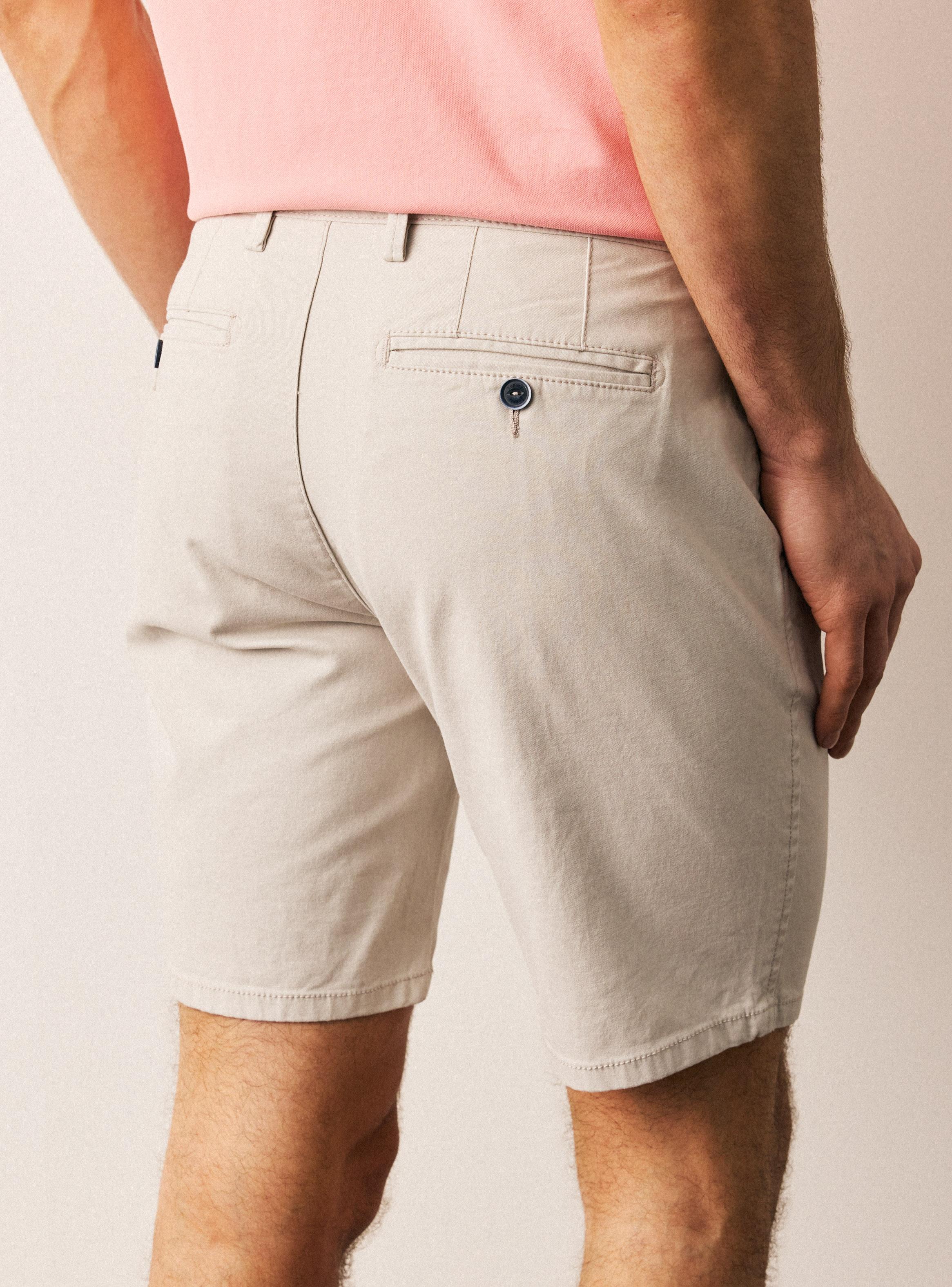 Short Bermuda Corte Chino con Spandex-3