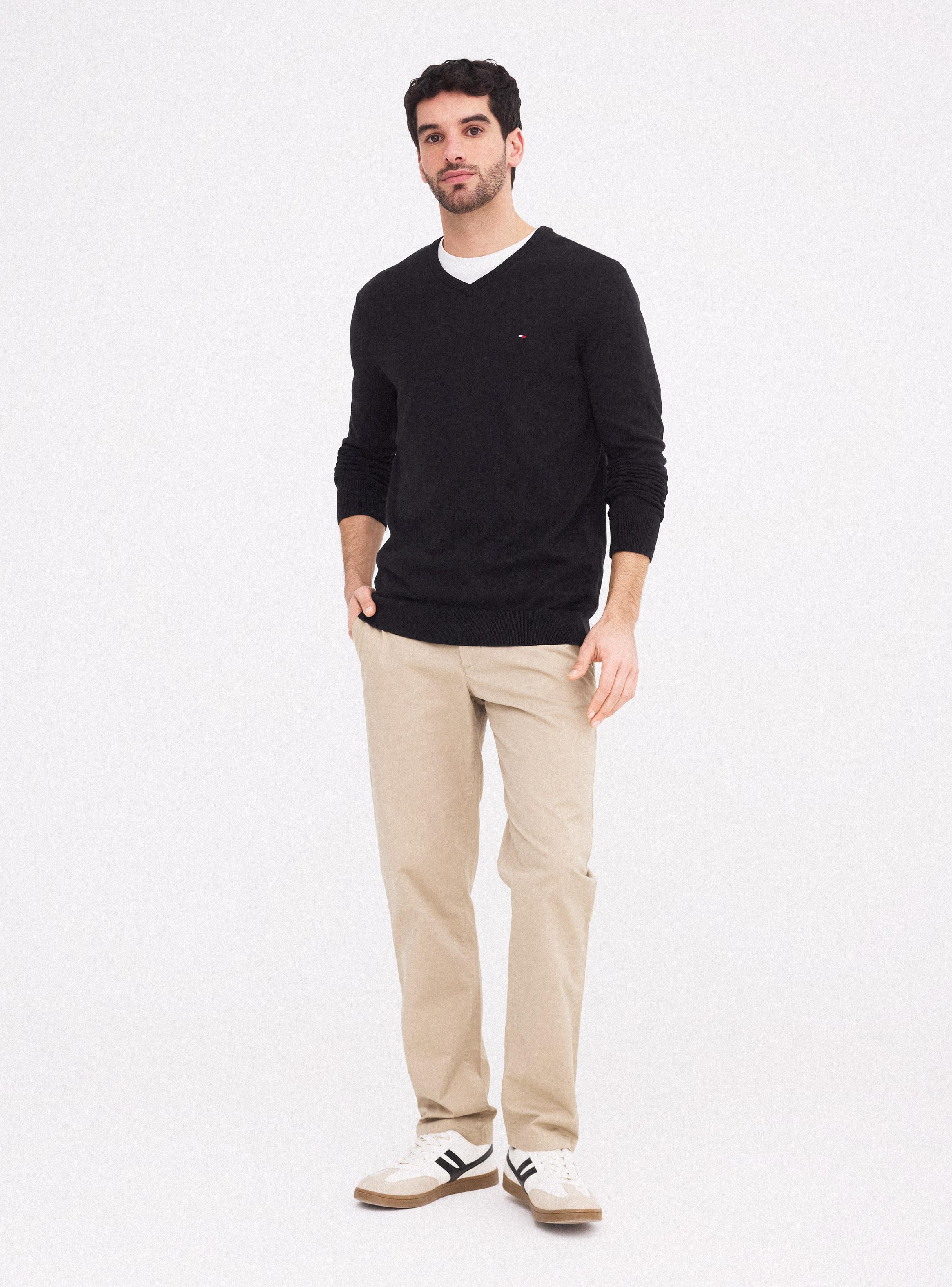 Sweater Cuello V Clásico Logo Bordado-4