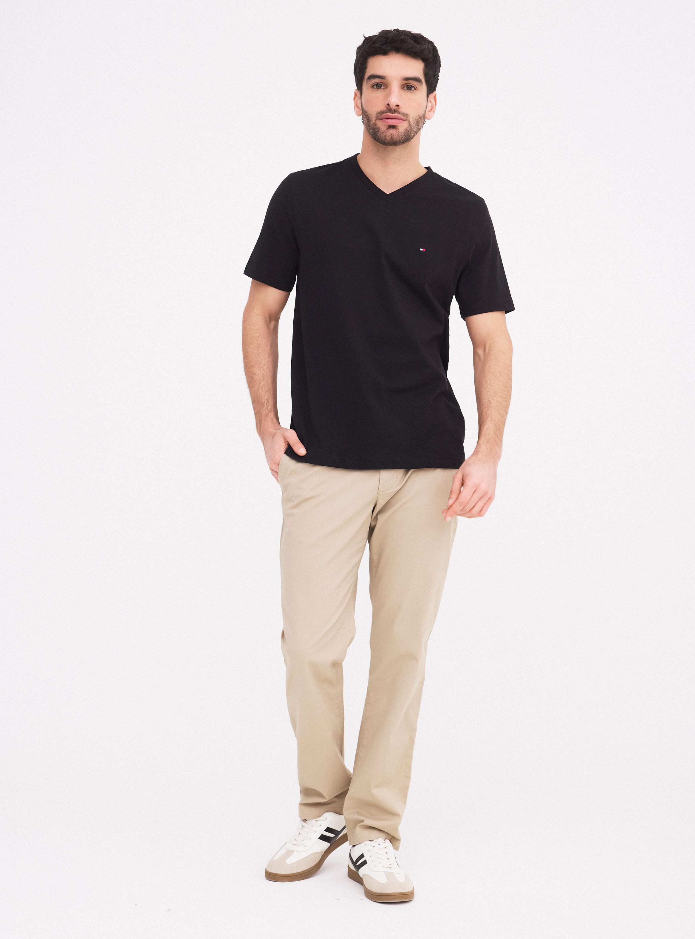 Polera Cuello V Clásica Logo Bordado-4