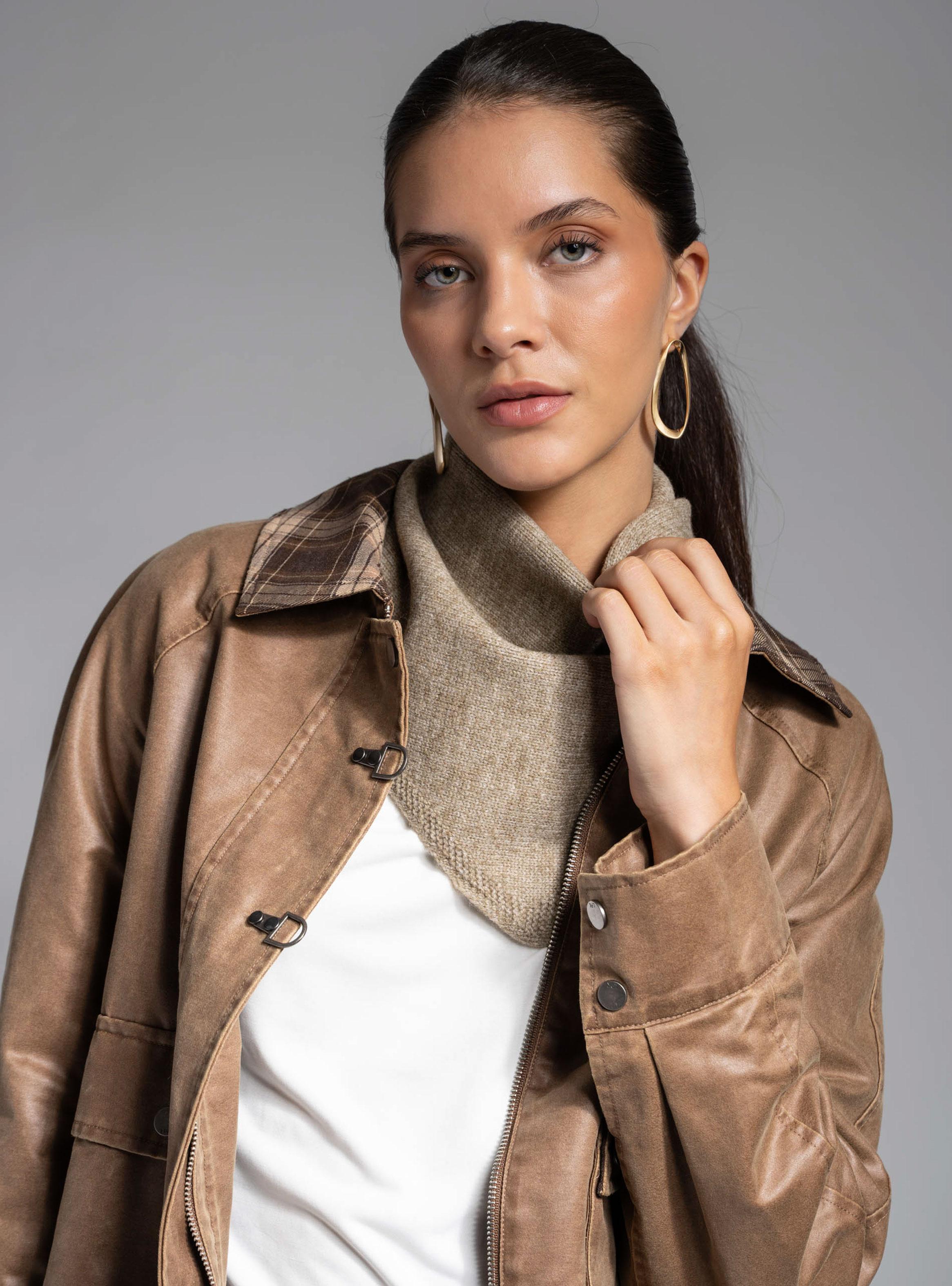 Bufanda Suave Tipo Bandana Beige-3