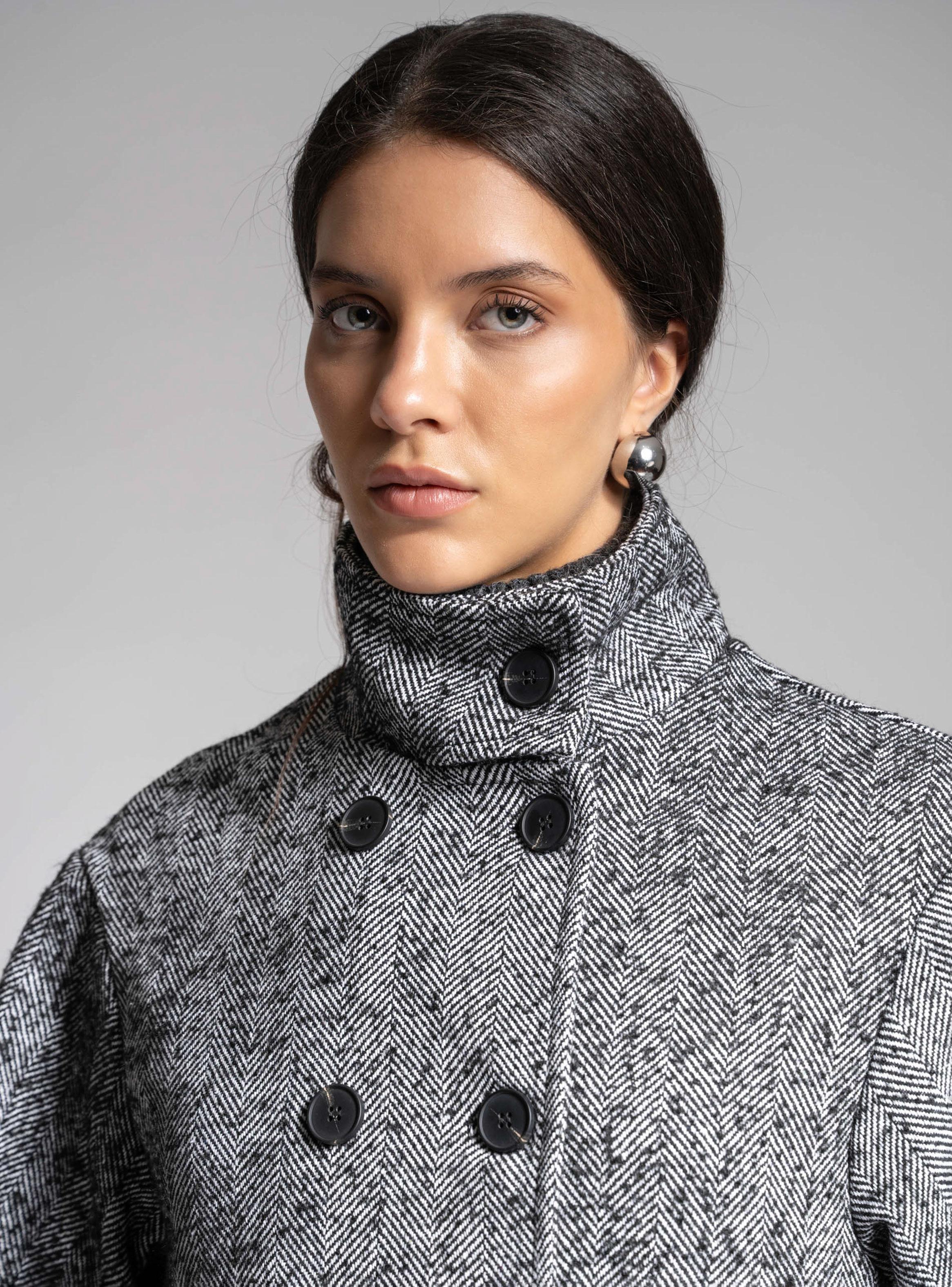 Chaqueta Corta Cuello Funnel Hecho en Italia-4