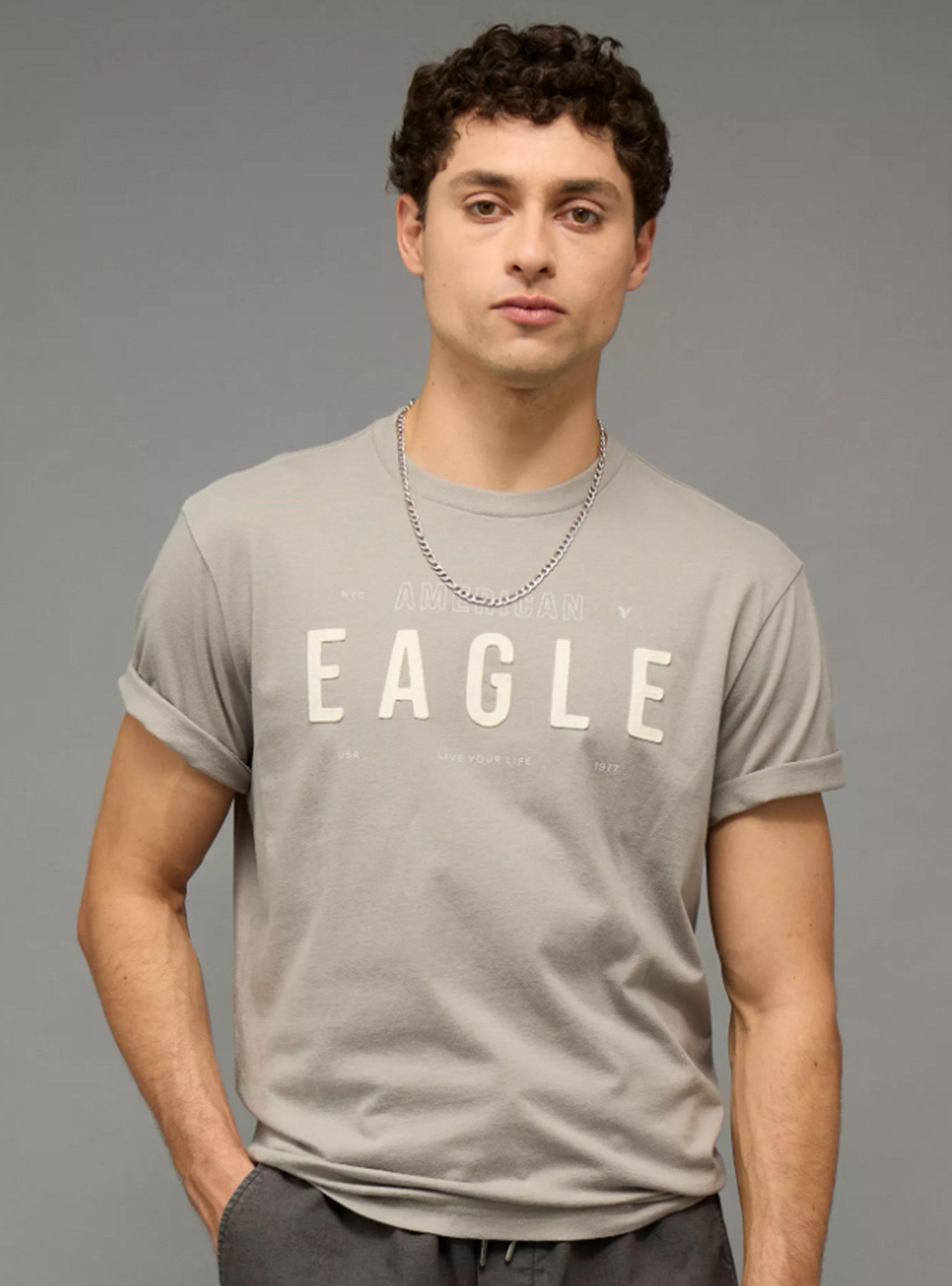 Polera AE Ligera de Fit Estándar con Gráfico de Logotipo-0