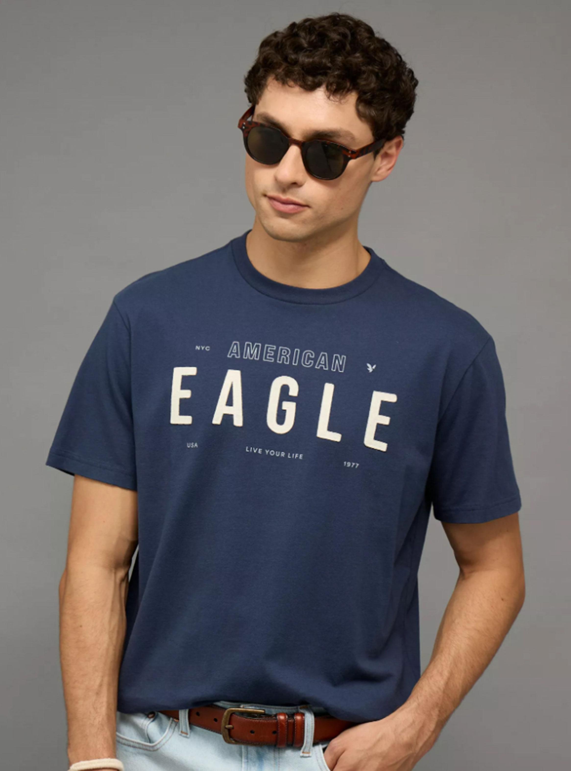 Polera AE Ligera de Fit Estándar con Gráfico de Logotipo-0