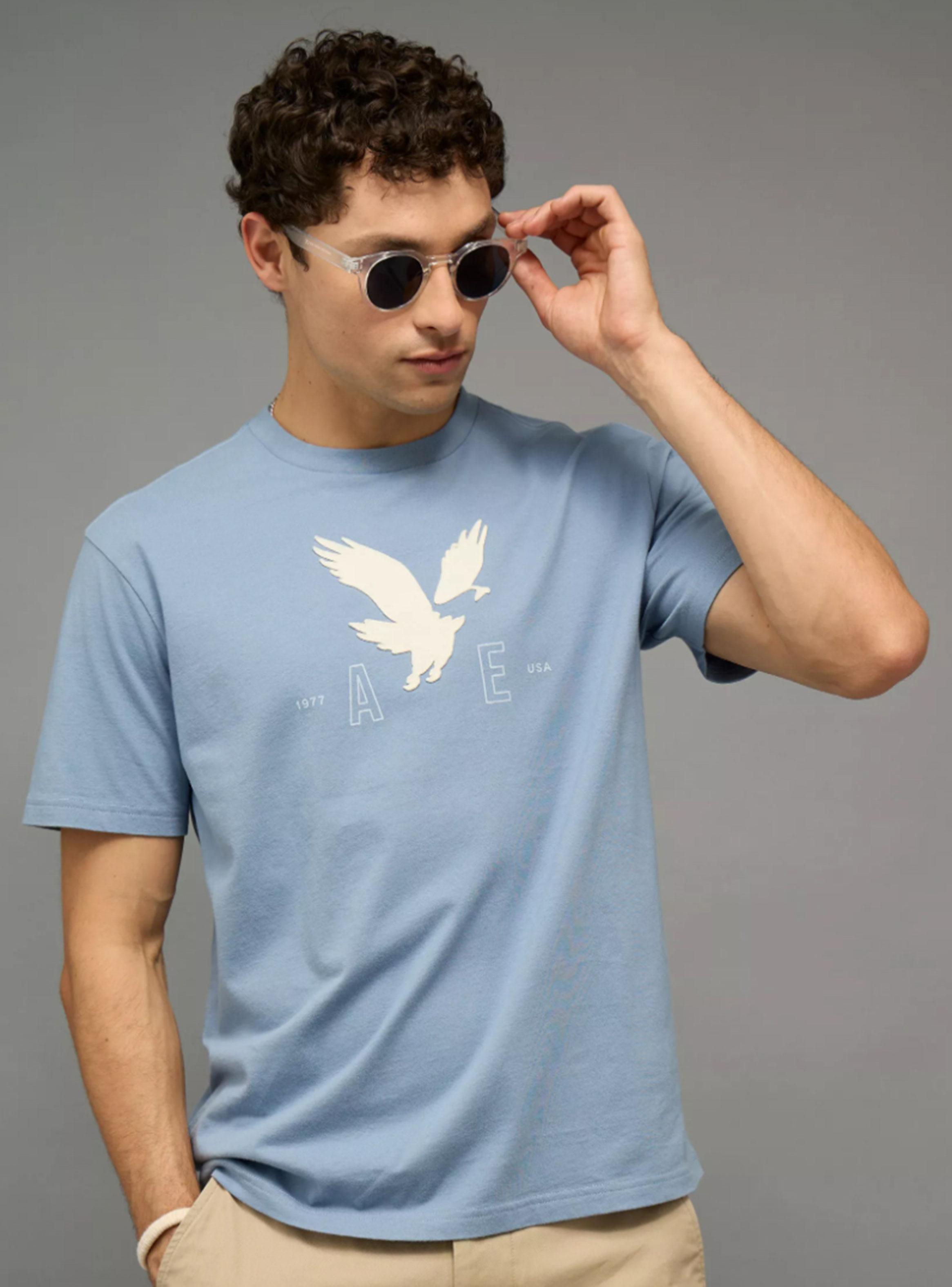Polera AE Ligera de Fit Estándar con Gráfico de Logotipo-0