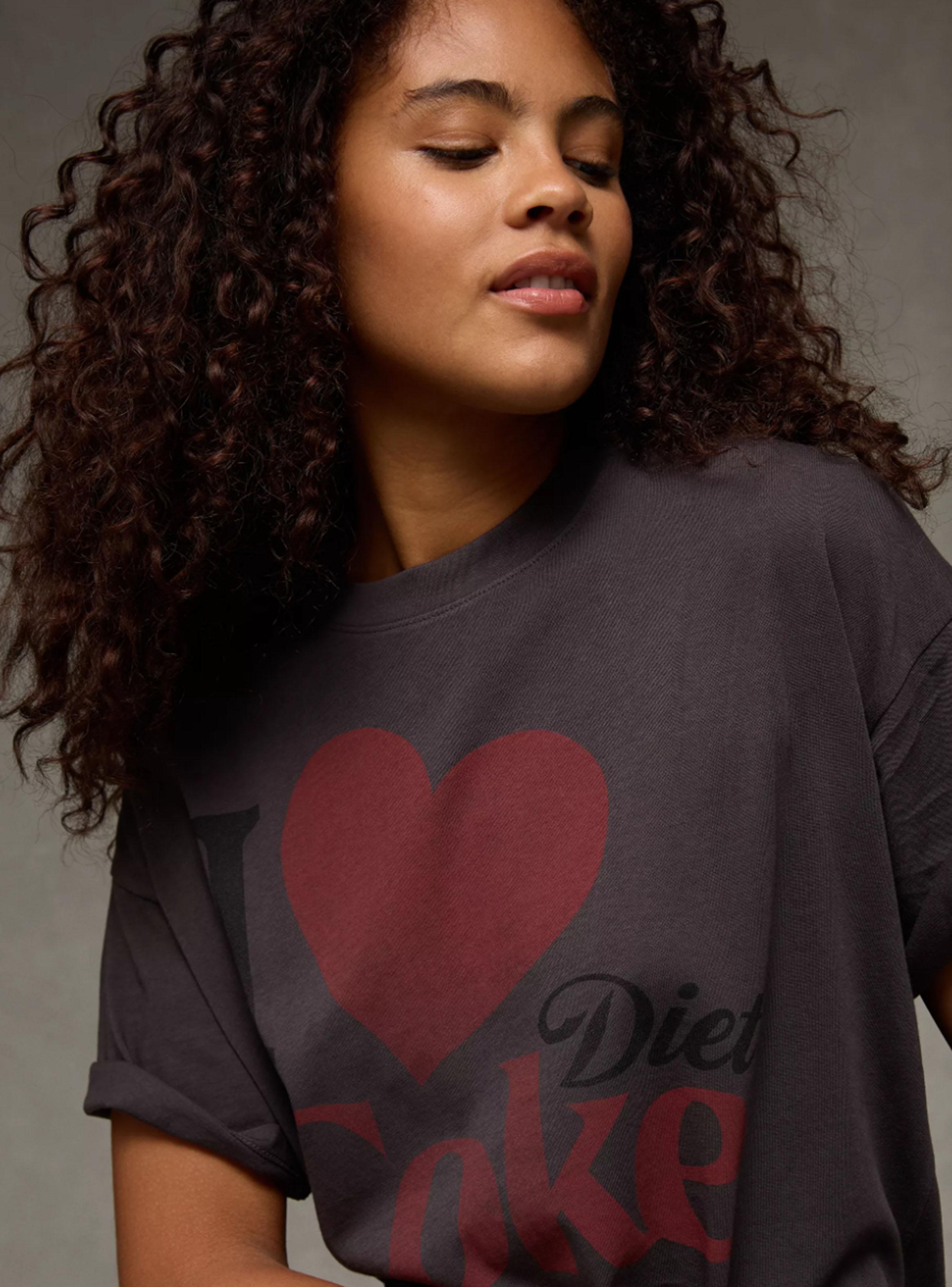 Polera AE Extragrande con Gráfico de Diet Coke-2