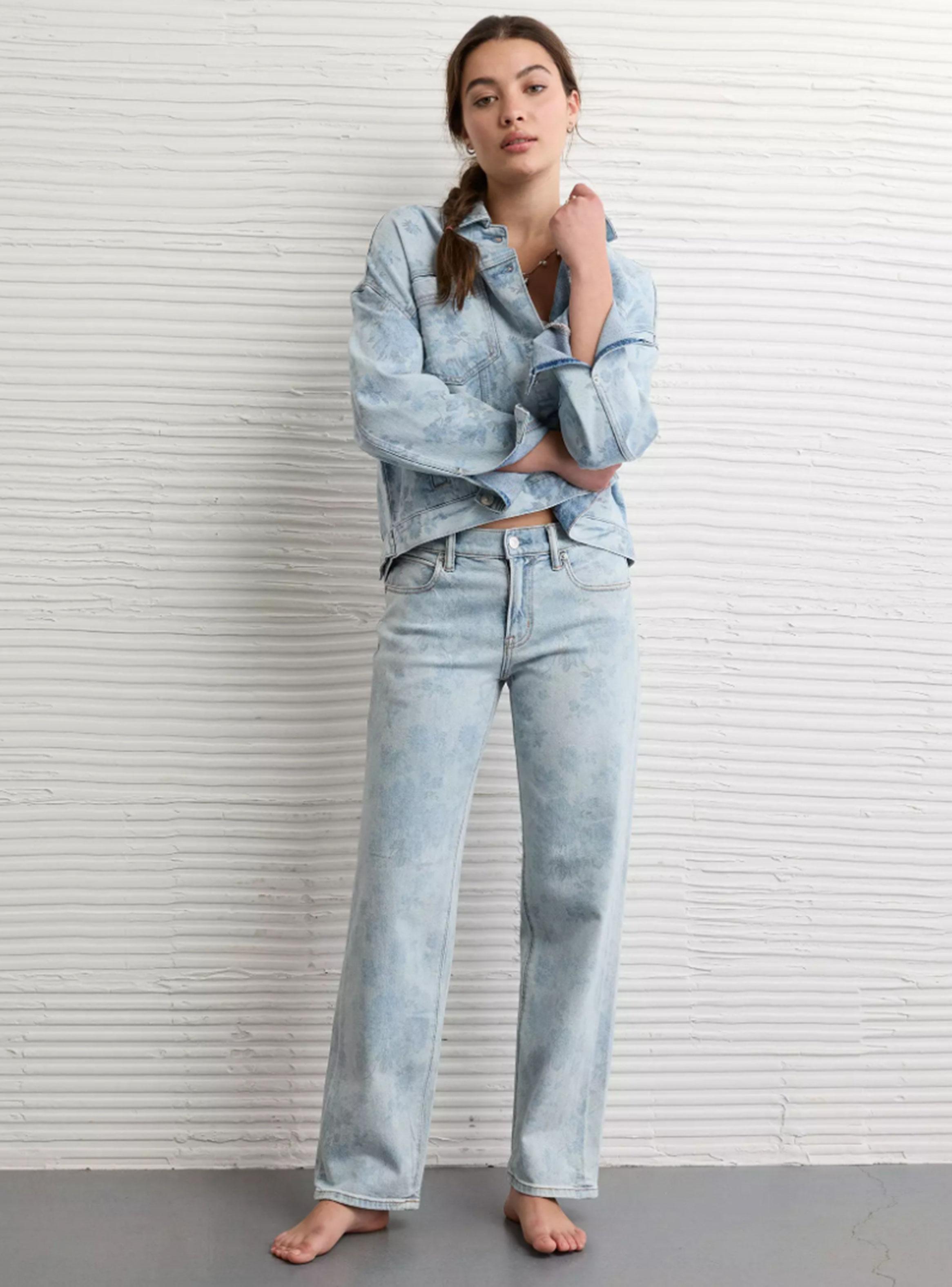 Jeans AE Low-Rise Stretch Straight Holgado con Estampado Floral-2