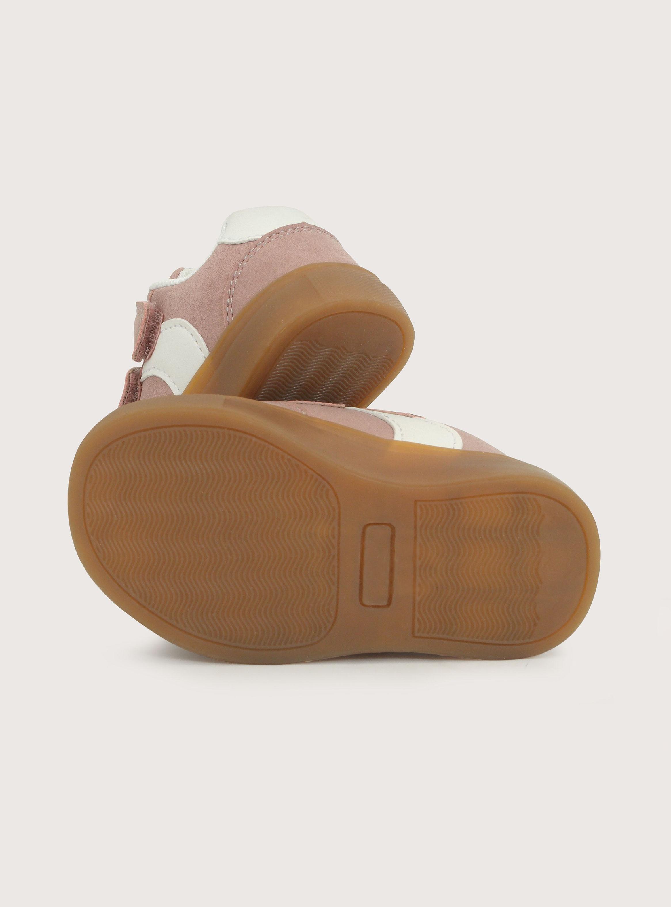 Zapatilla Urbana Diseño con Velcros Niña T.20 a T.29-3