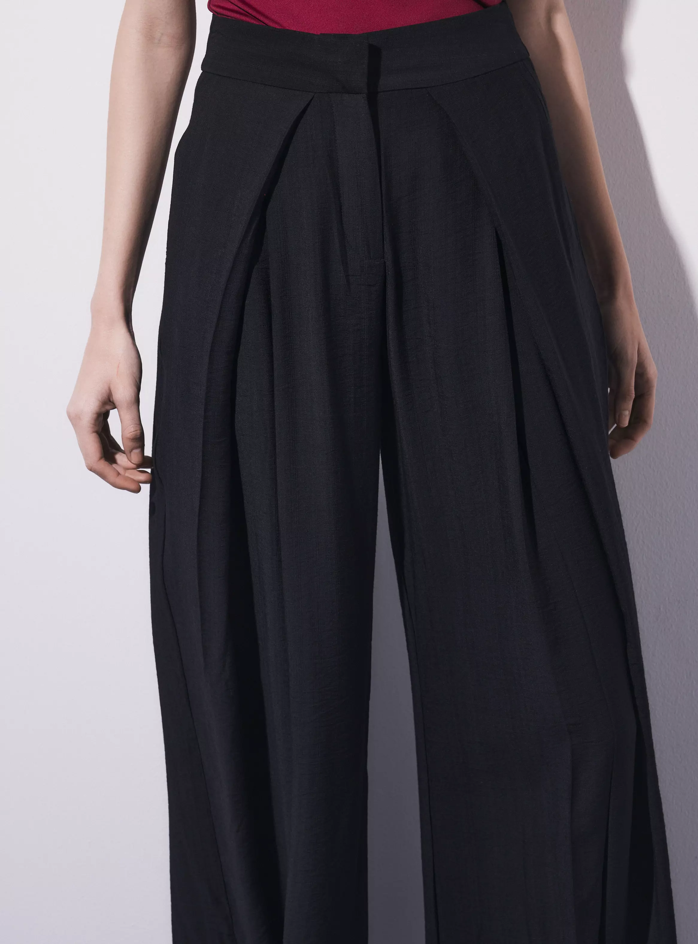 Pantalón Pliegues Frontales Wide Leg-2