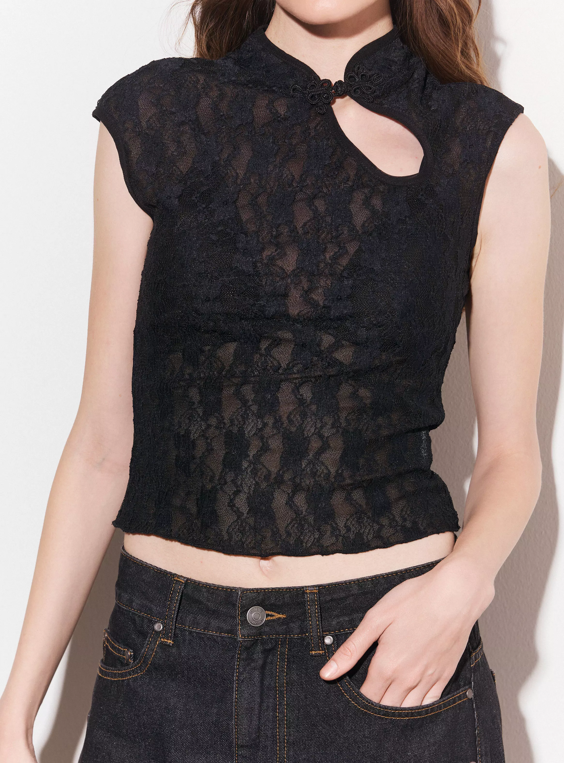 Polera Estilo Qipao Encaje sin Manga Cuello Alto-3