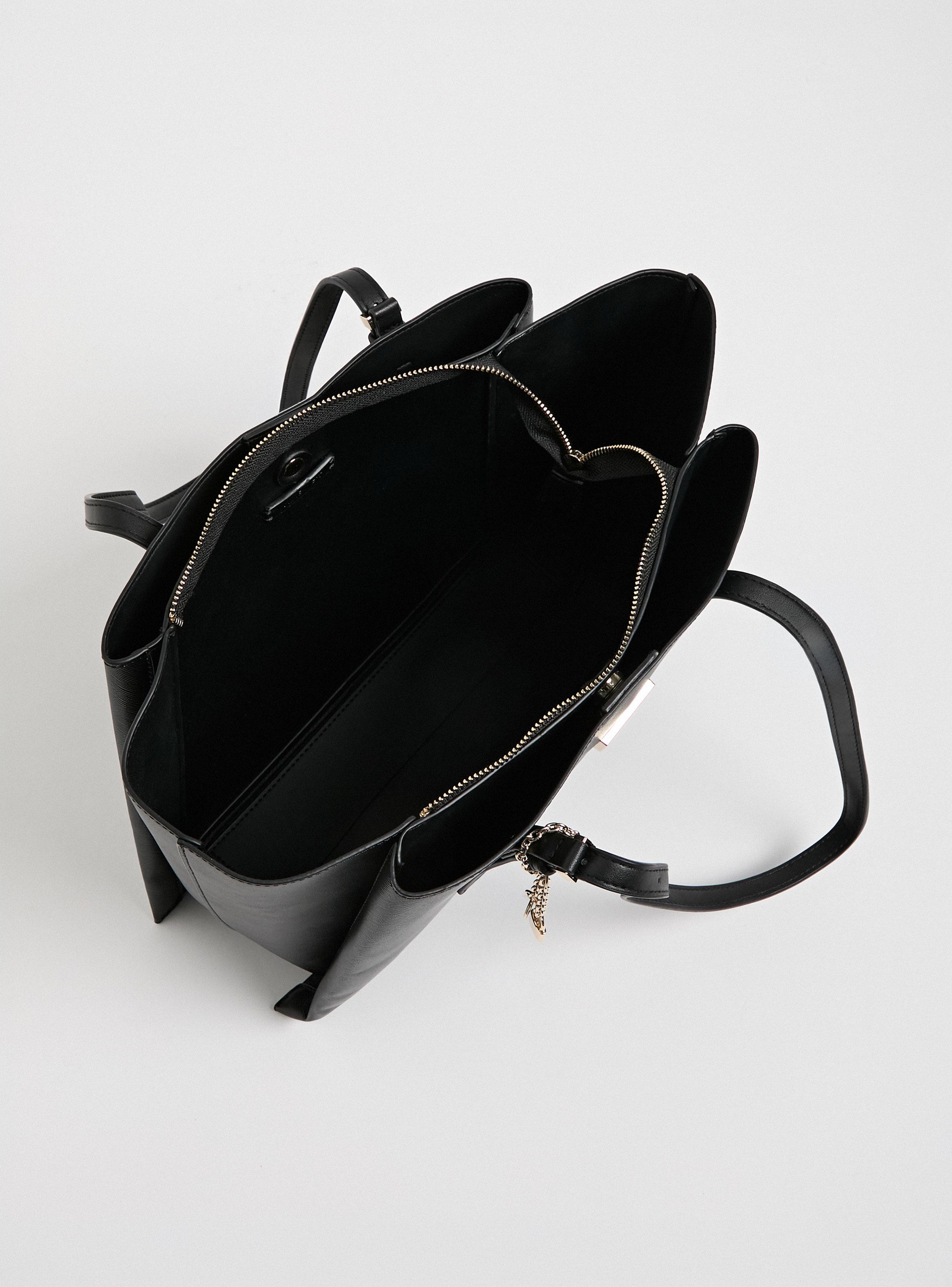 Cartera de Hombro Totebag Placa Metálica-3