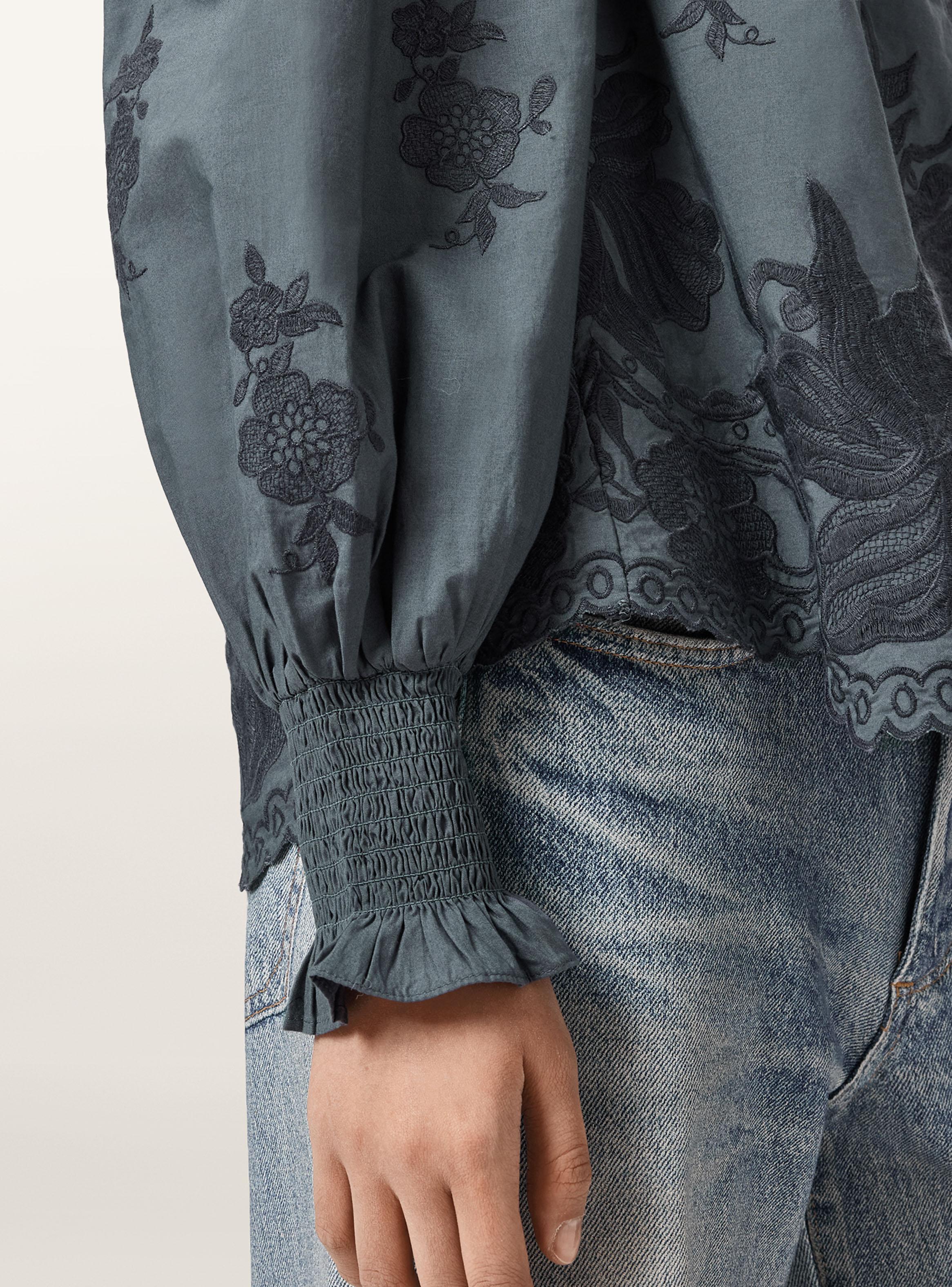 Top Nisa Embroidered-4