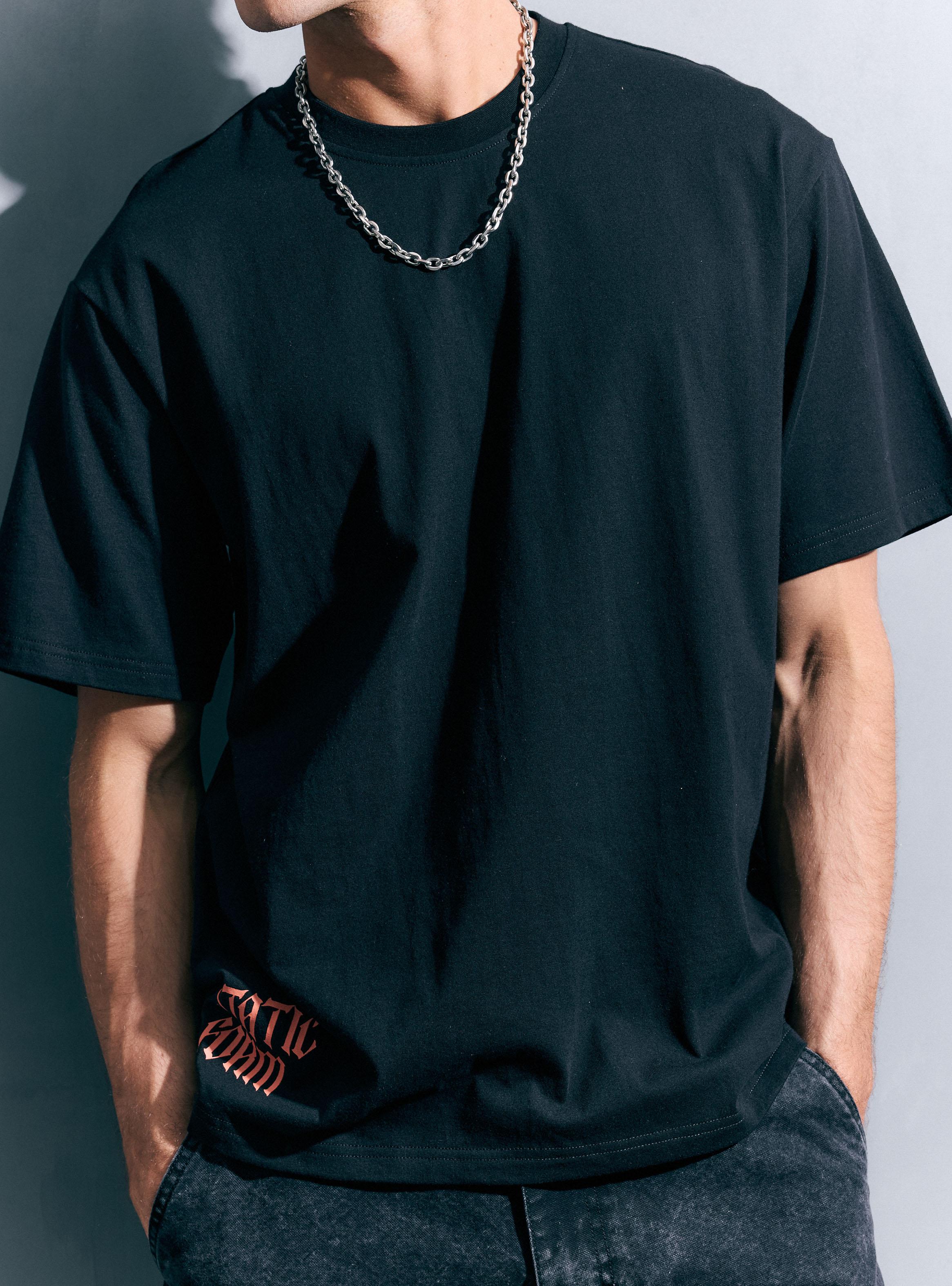 Polera Estampado Grande en Espalda-2