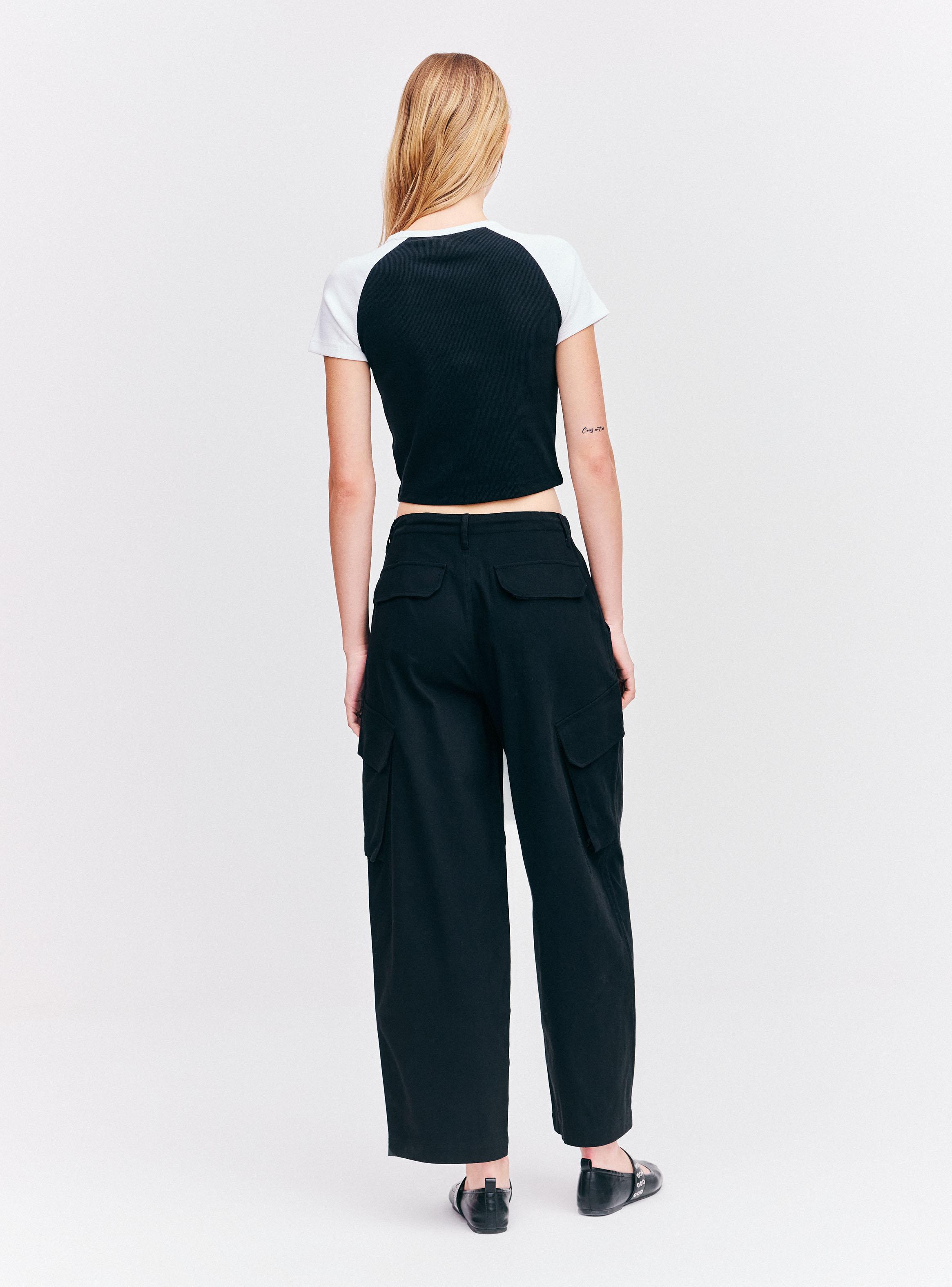 Pantalón Cargo Medio con Bolsillos-5