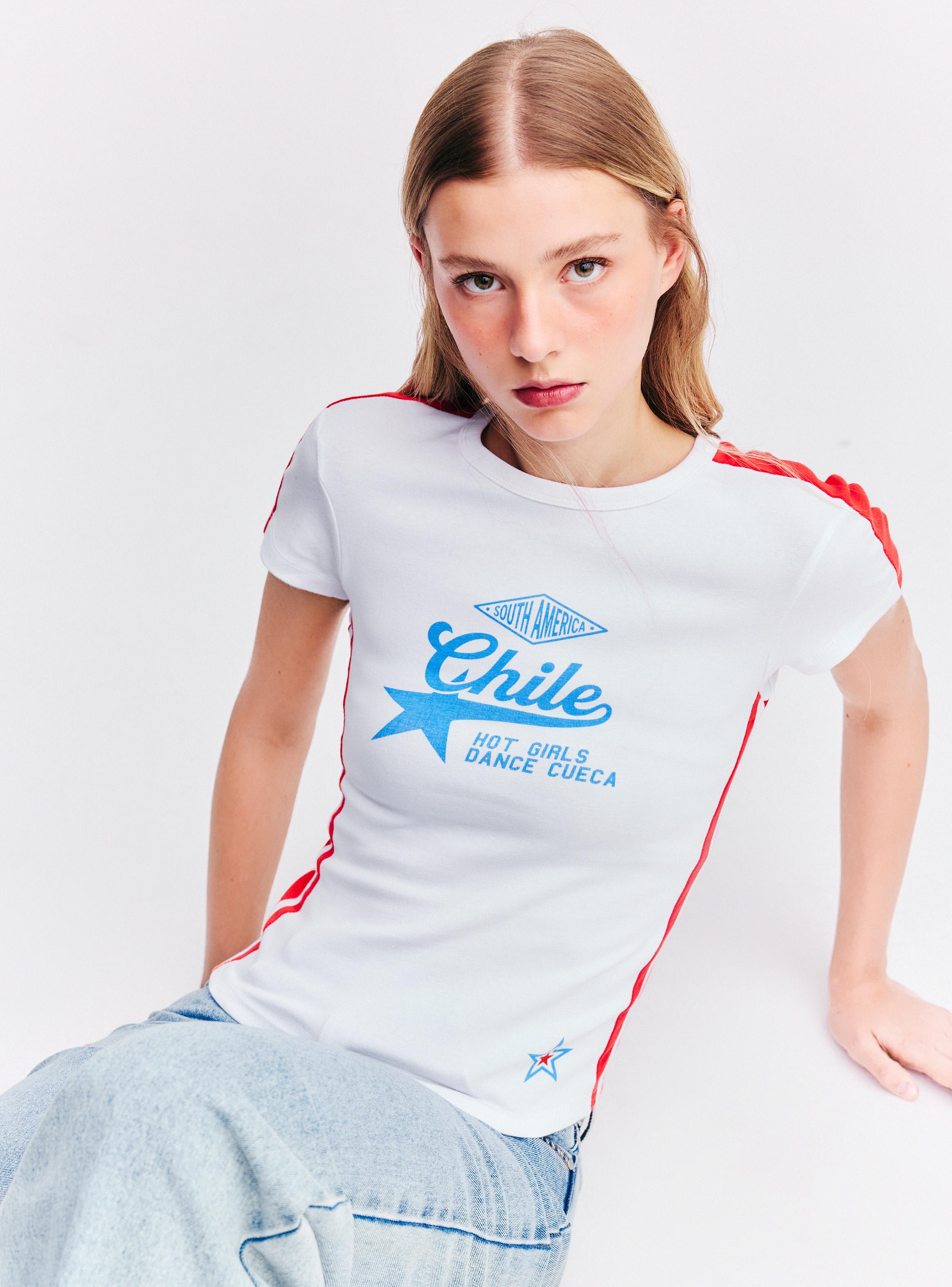 Polera Manga Corta Cuello Redondo Estampado Chile-3