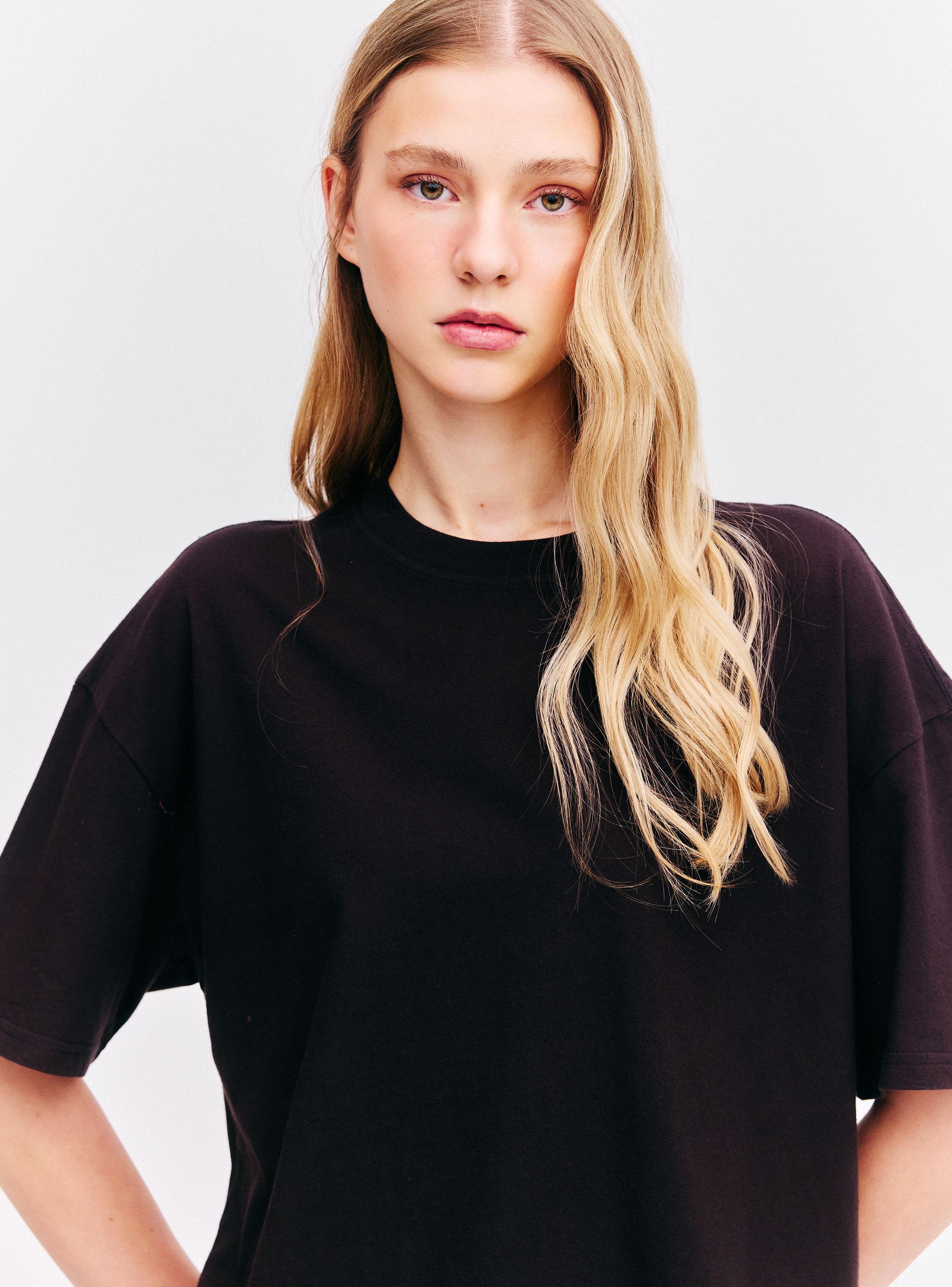 Polera Boxy Oversize Manga Corta Cuello Redondo-2