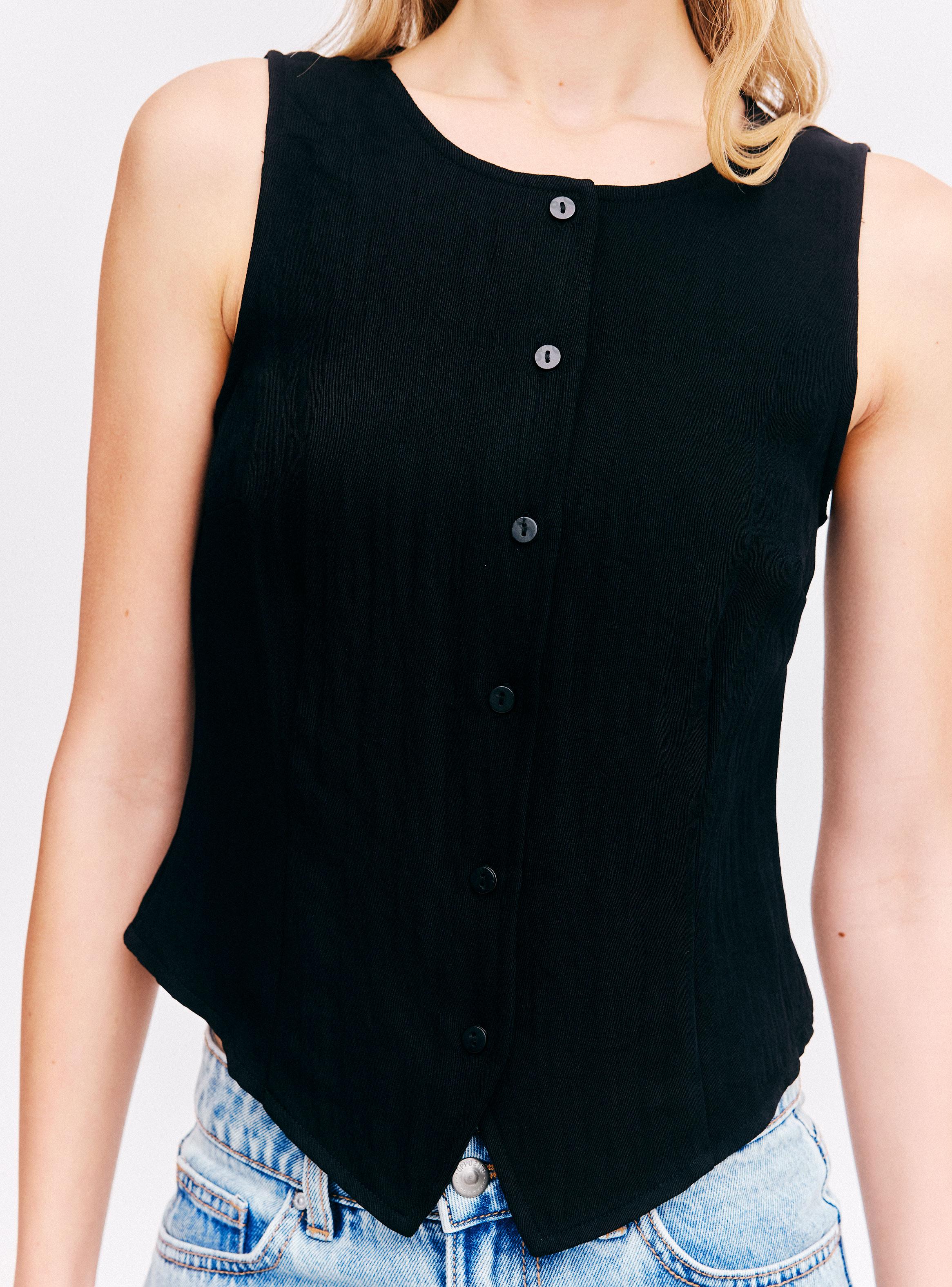 Blusa Tipo Vest Cuello Redondo con Botones-3