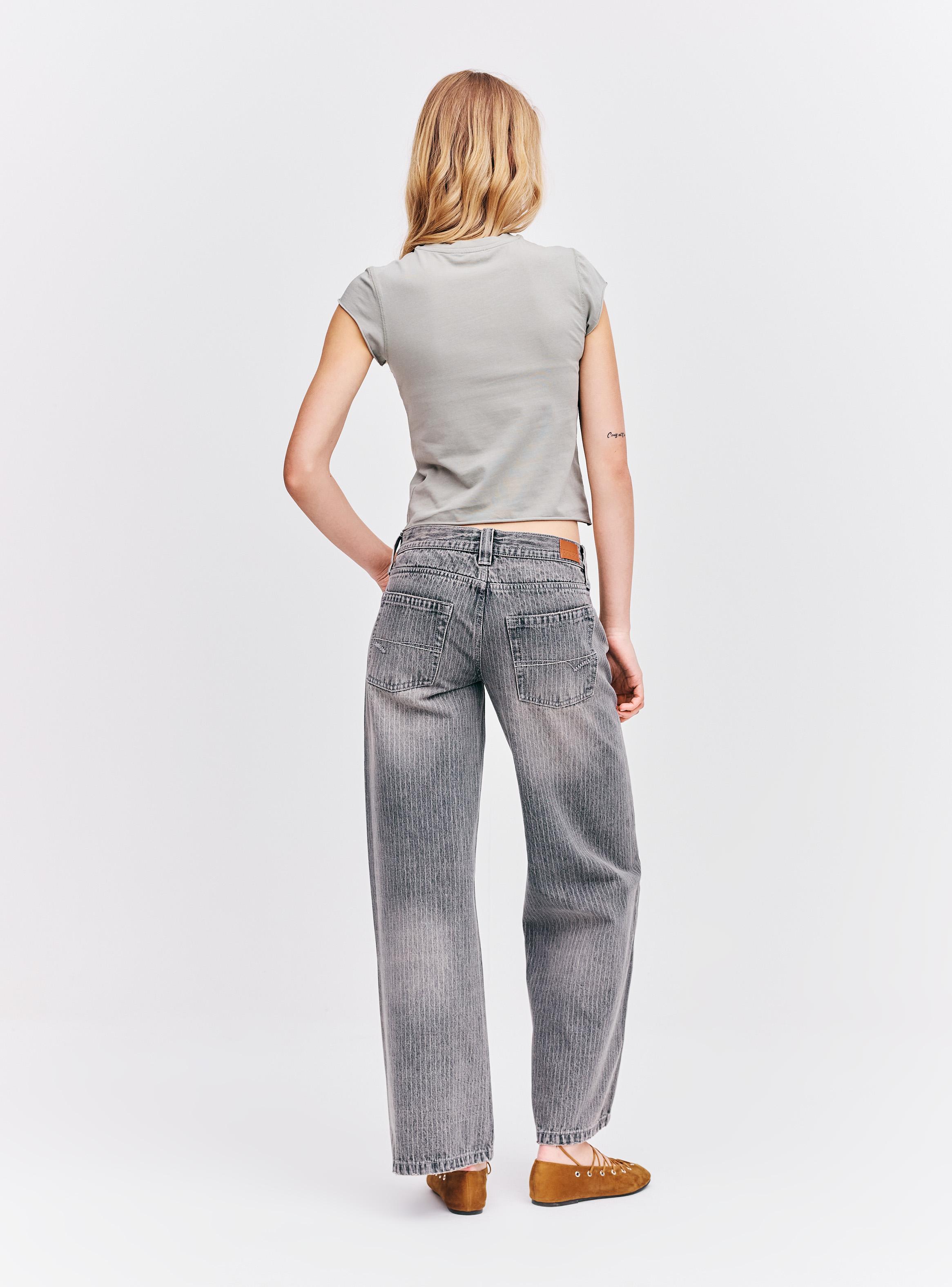 Jeans Wide Leg Medio con Desgaste Vintage y Raya Diplomática-5
