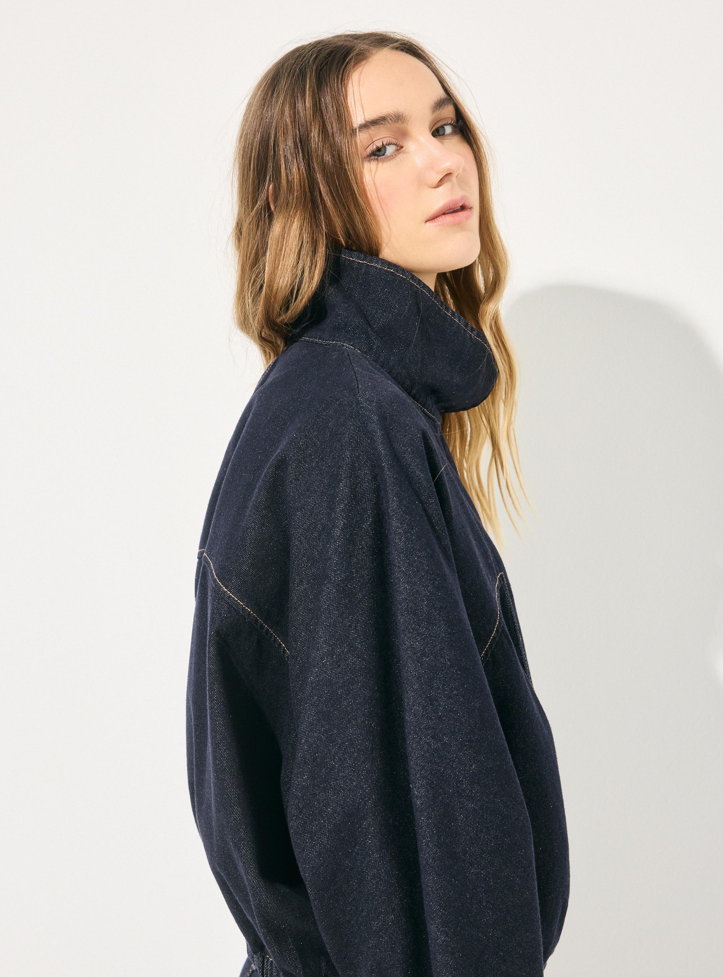 Chaqueta Denim Oversize Cuello Alto Ajuste en Cintura-3