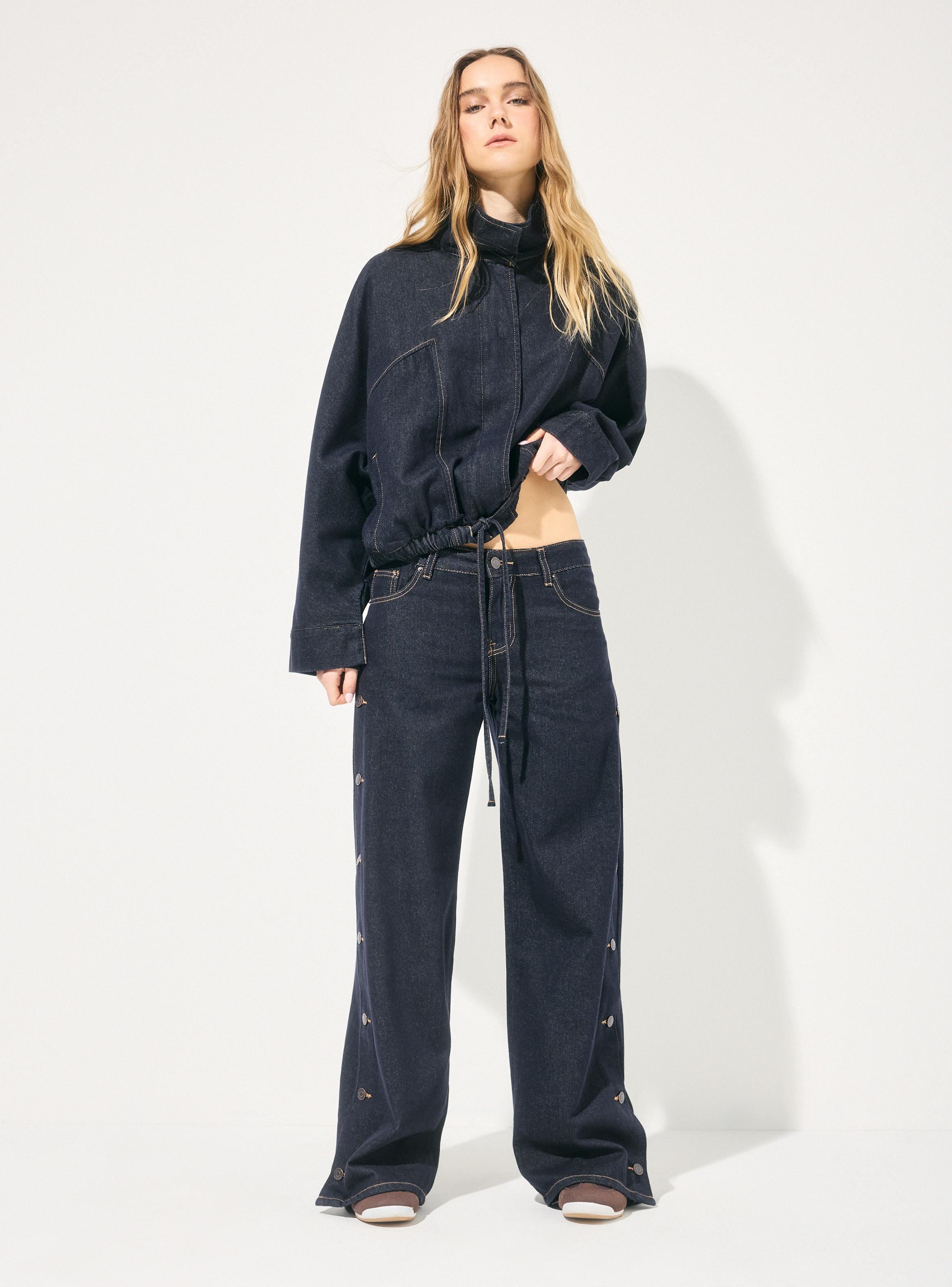 Jeans Wide Leg Alto con Botones Laterales-4