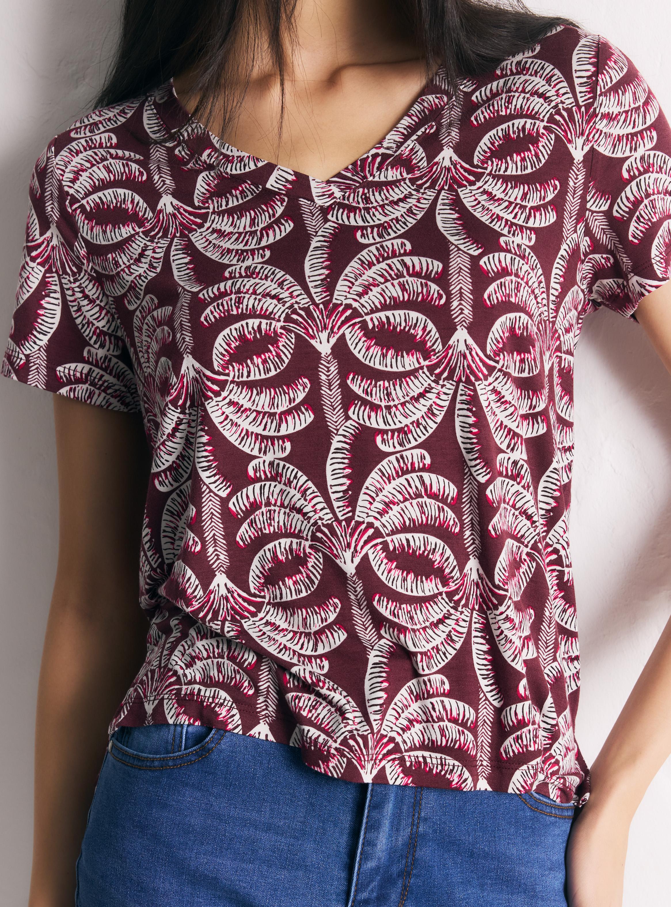 Polera Manga Corta Cuello V Full Estampado-3