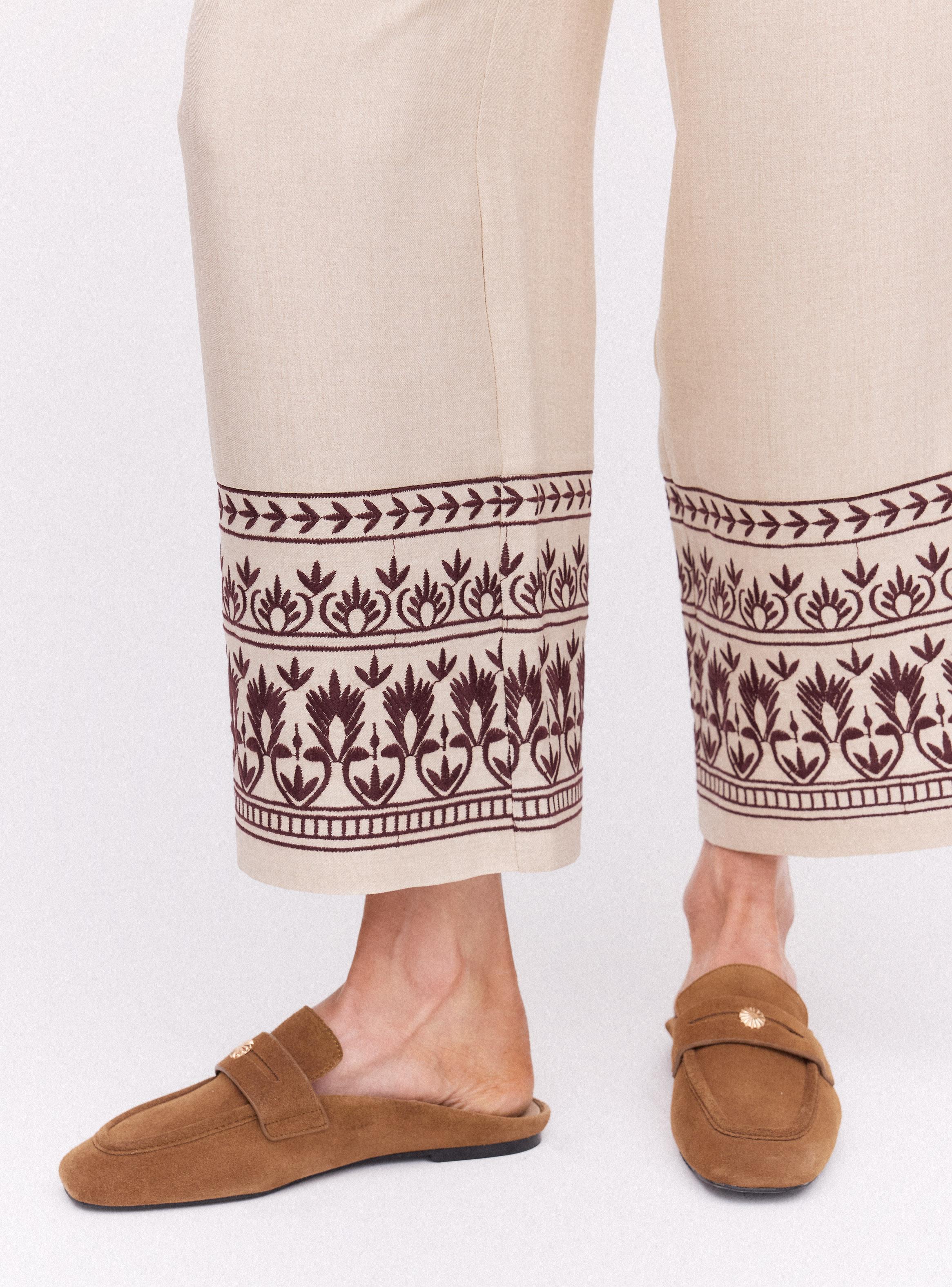 Pantalón Wide Leg Tiro Alto con Bordado-2