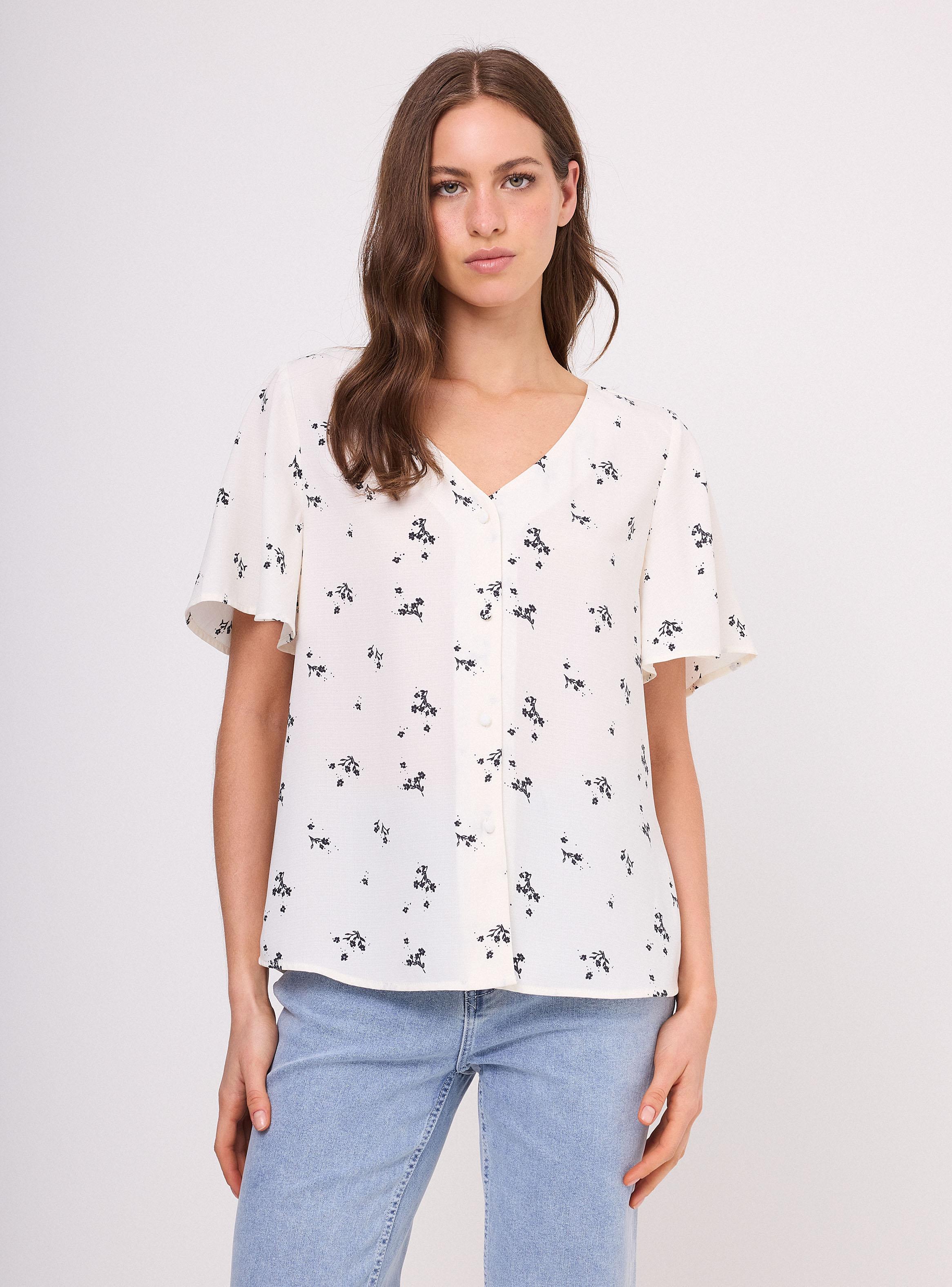 Blusa Cuello V con Botones Manga Mariposa-0
