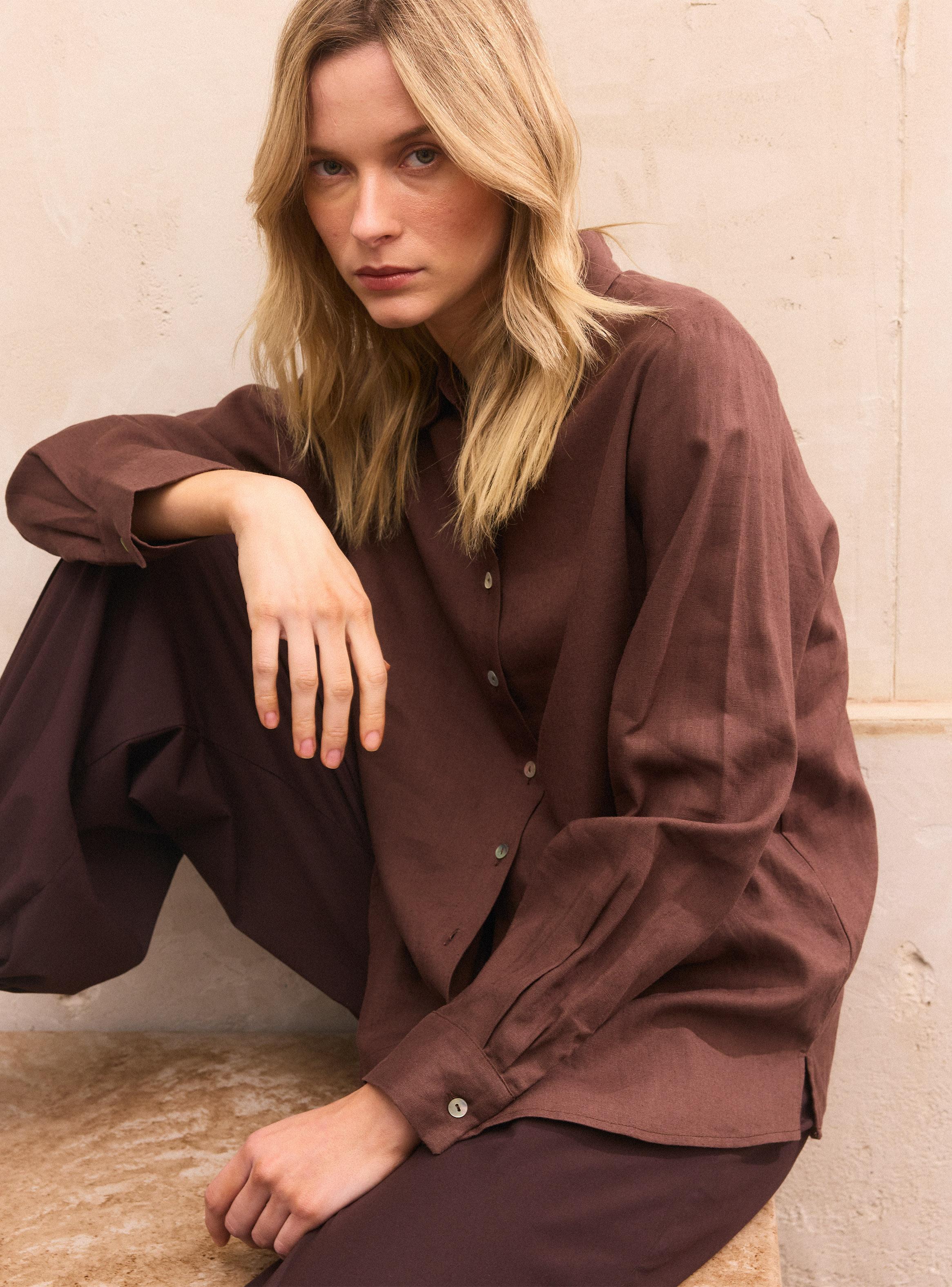Blusa Camisa Manga Larga Cuello Clásico y Abotonada-2