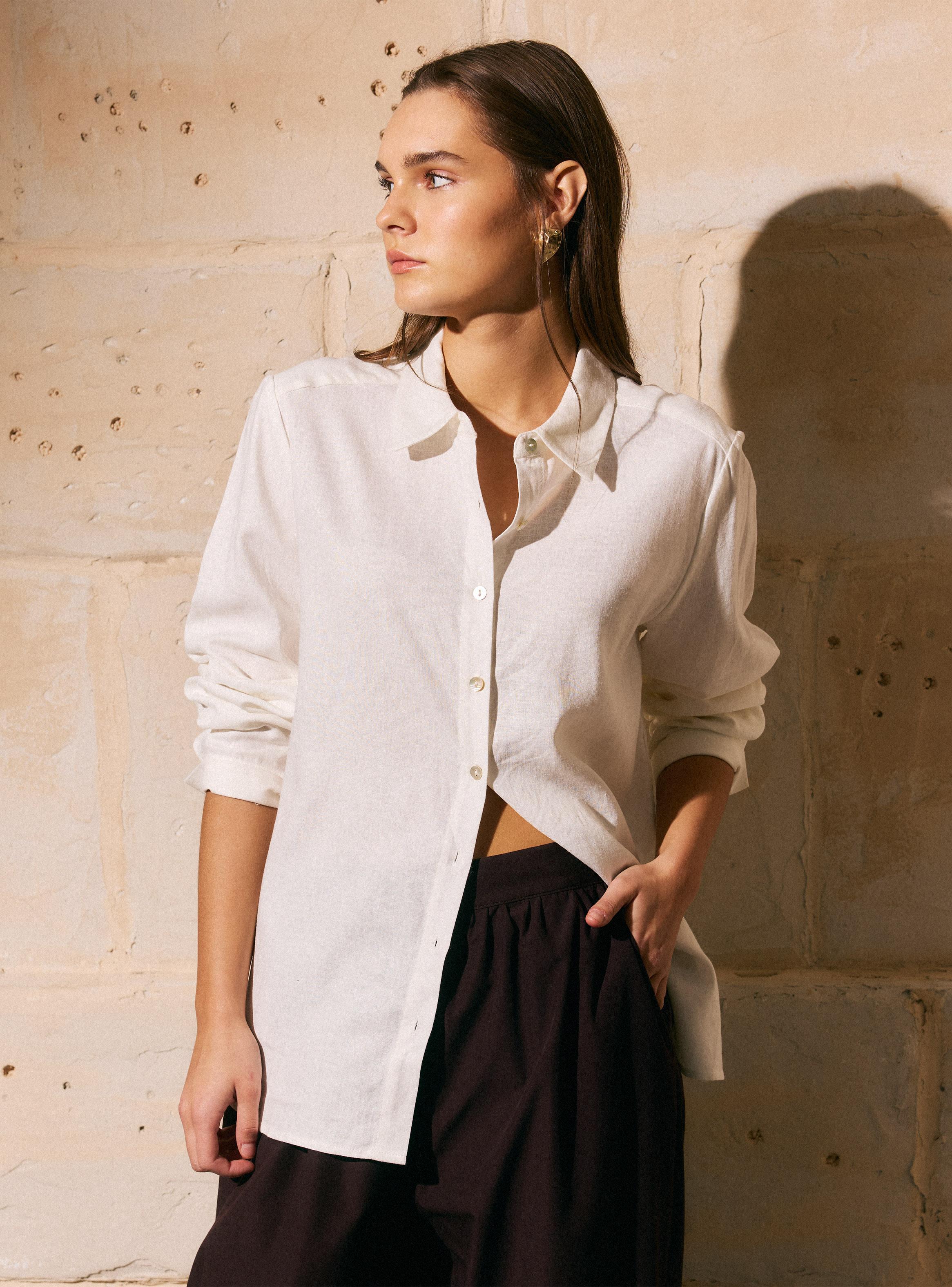 Blusa Camisa Manga Larga Cuello Clásico y Abotonada-0