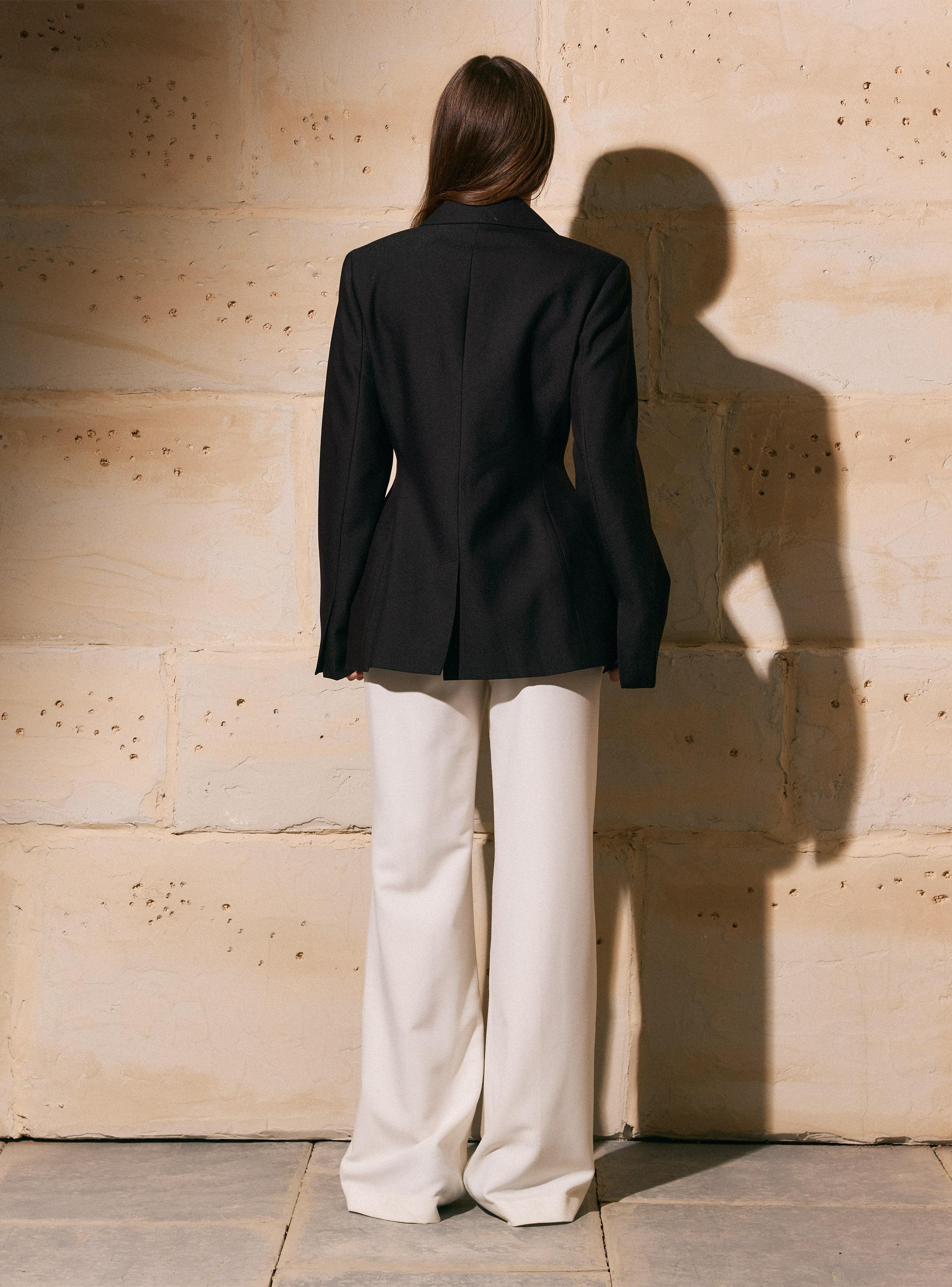 Blazer Acinturado Cuello con Solapa y Cierre de Botones-5