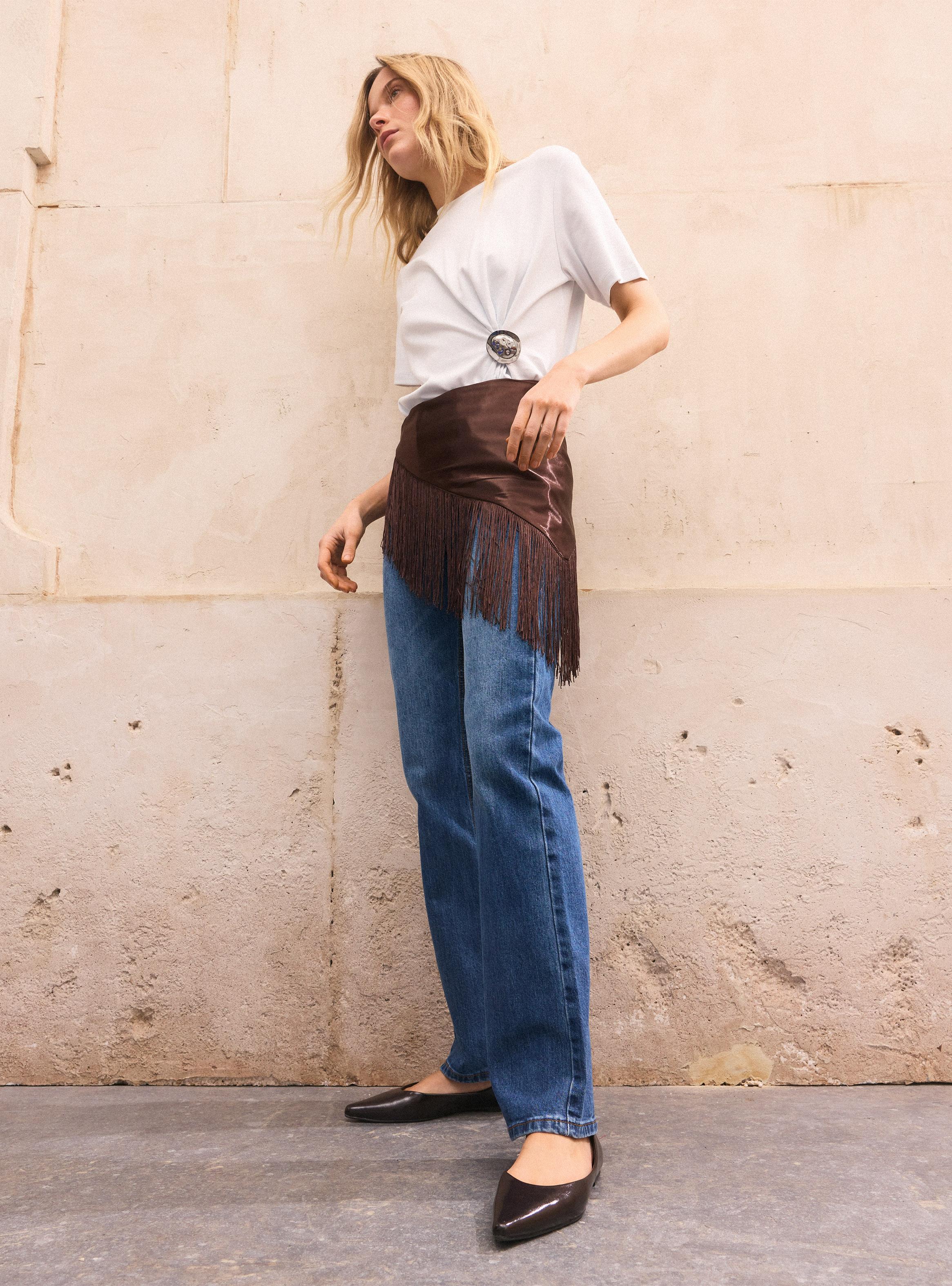 Jeans Tiro Alto con Flecos Decorativos y Comfort-4